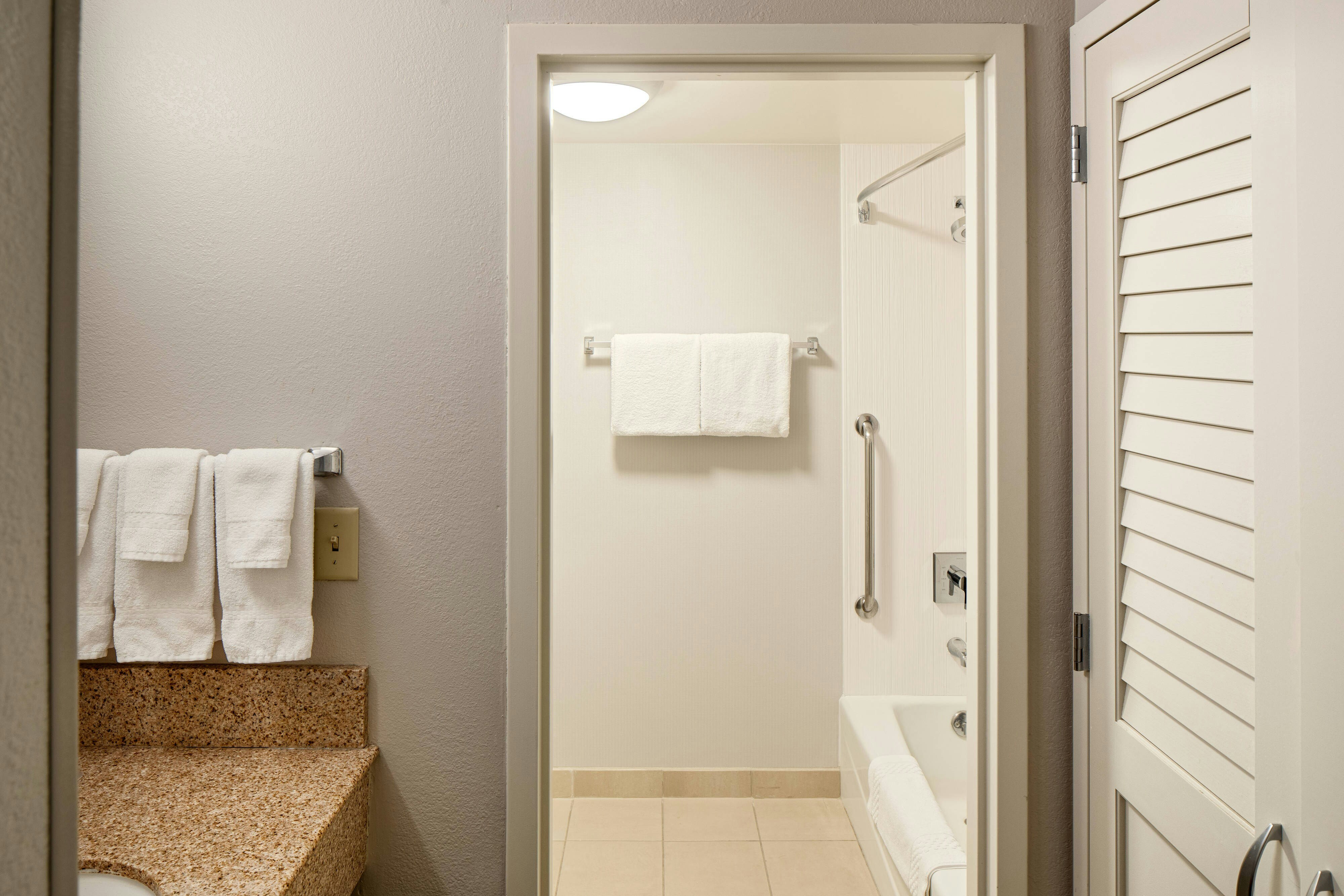 Courtyard by Marriott Cincinnati Blue Ash