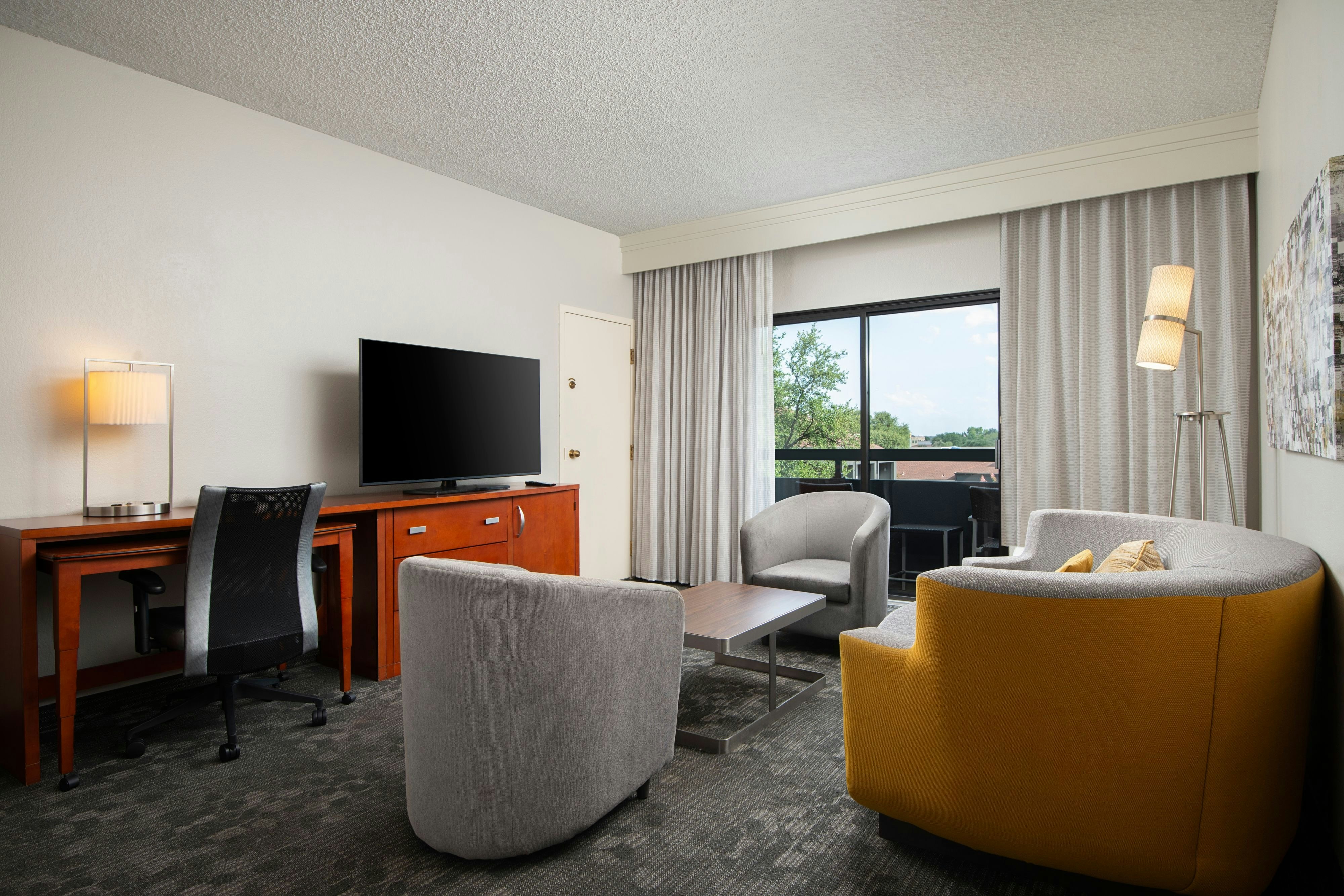 Courtyard by Marriott Dallas-Fort Worth/Bedford