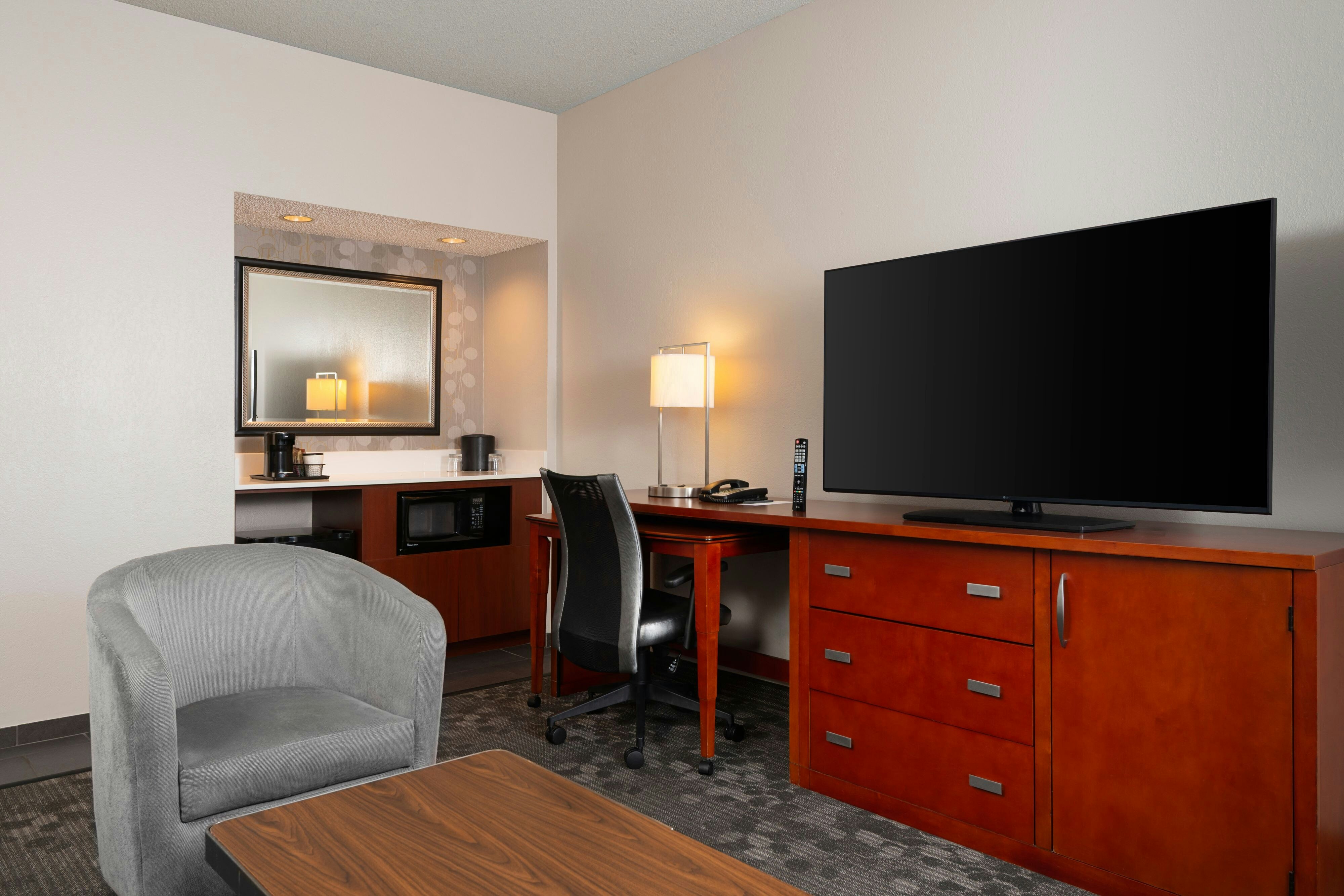 Courtyard by Marriott Dallas-Fort Worth/Bedford