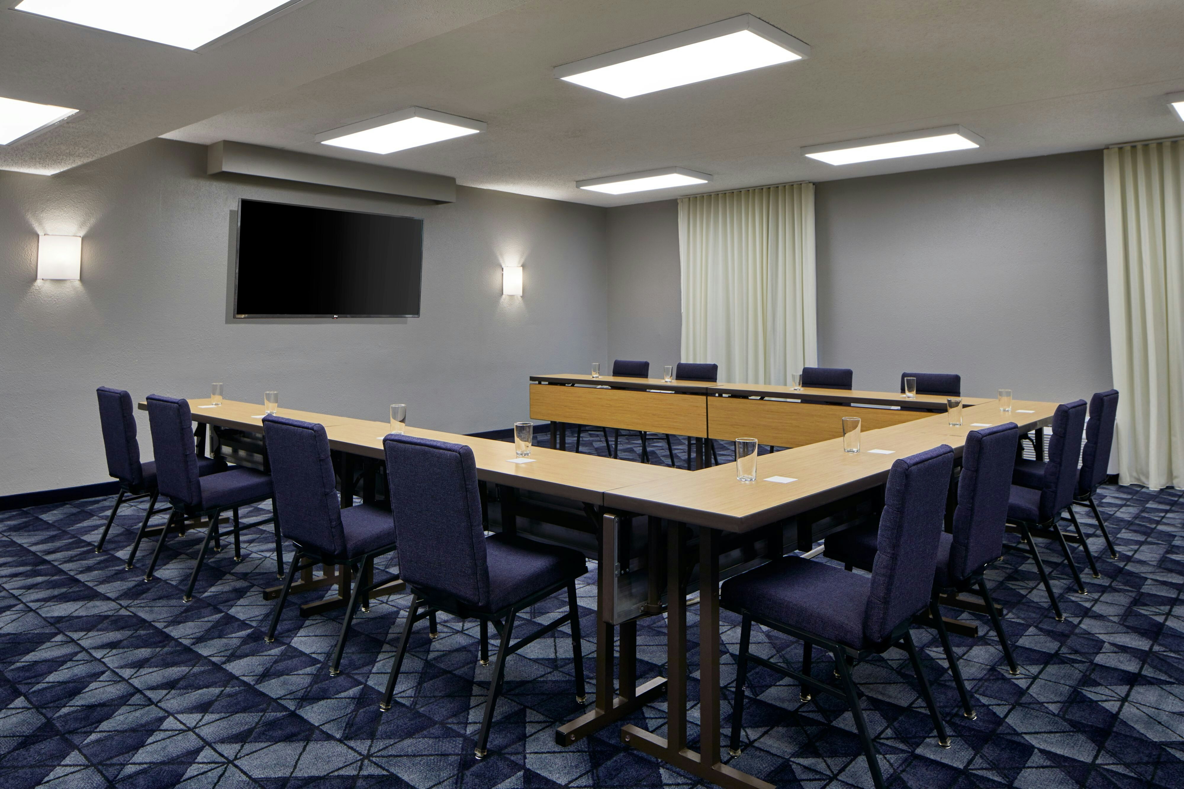 Courtyard by Marriott Memphis Airport