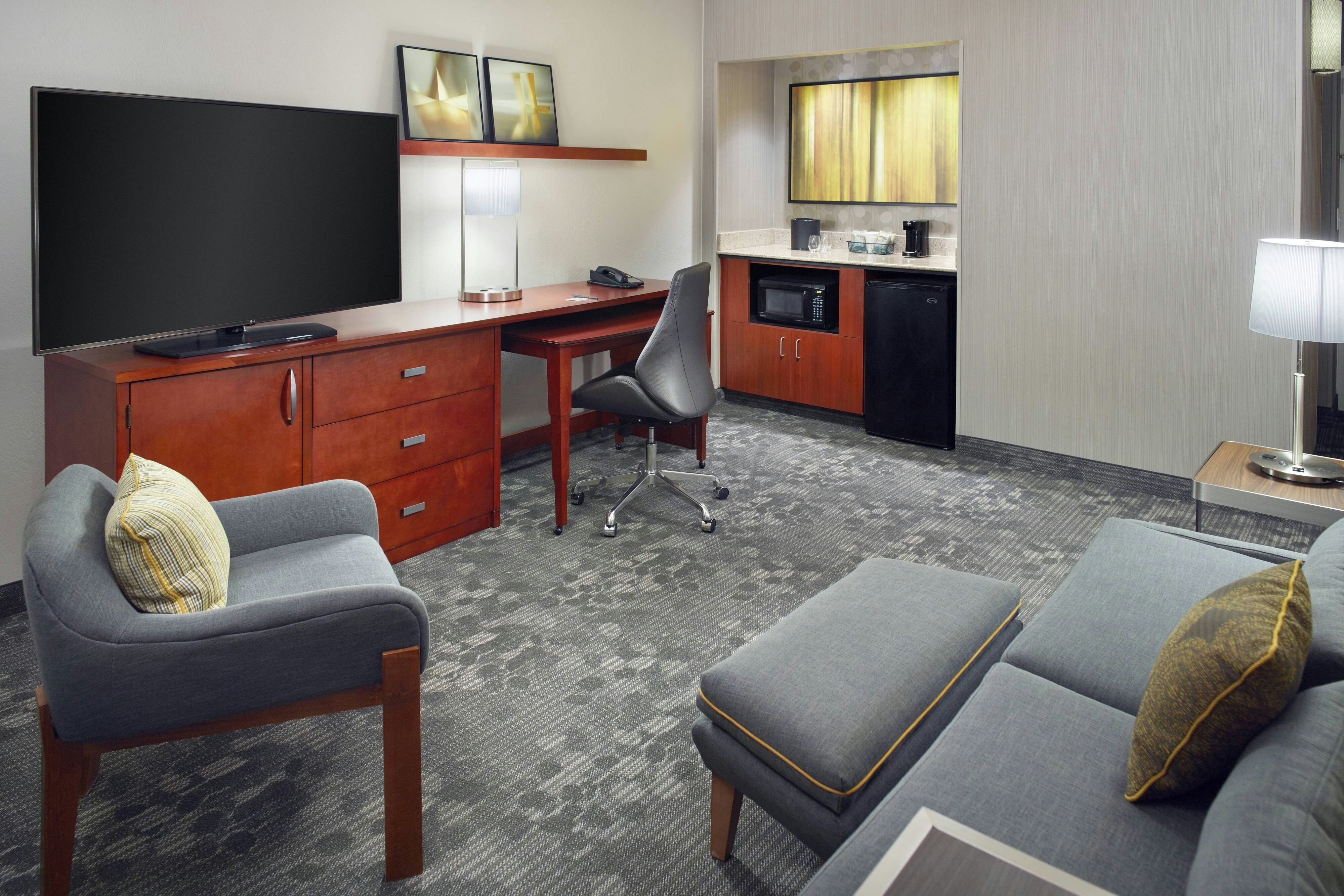 Courtyard by Marriott Charlotte SouthPark