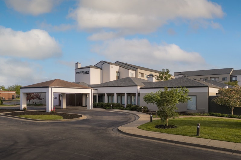 Courtyard by Marriott Louisville East