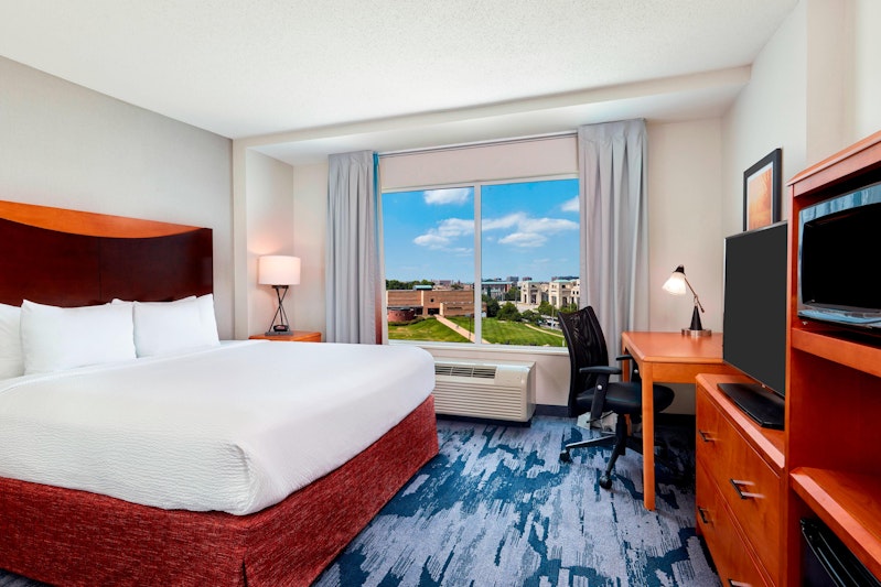 Fairfield by Marriott Inn & Suites Indianapolis Downtown
