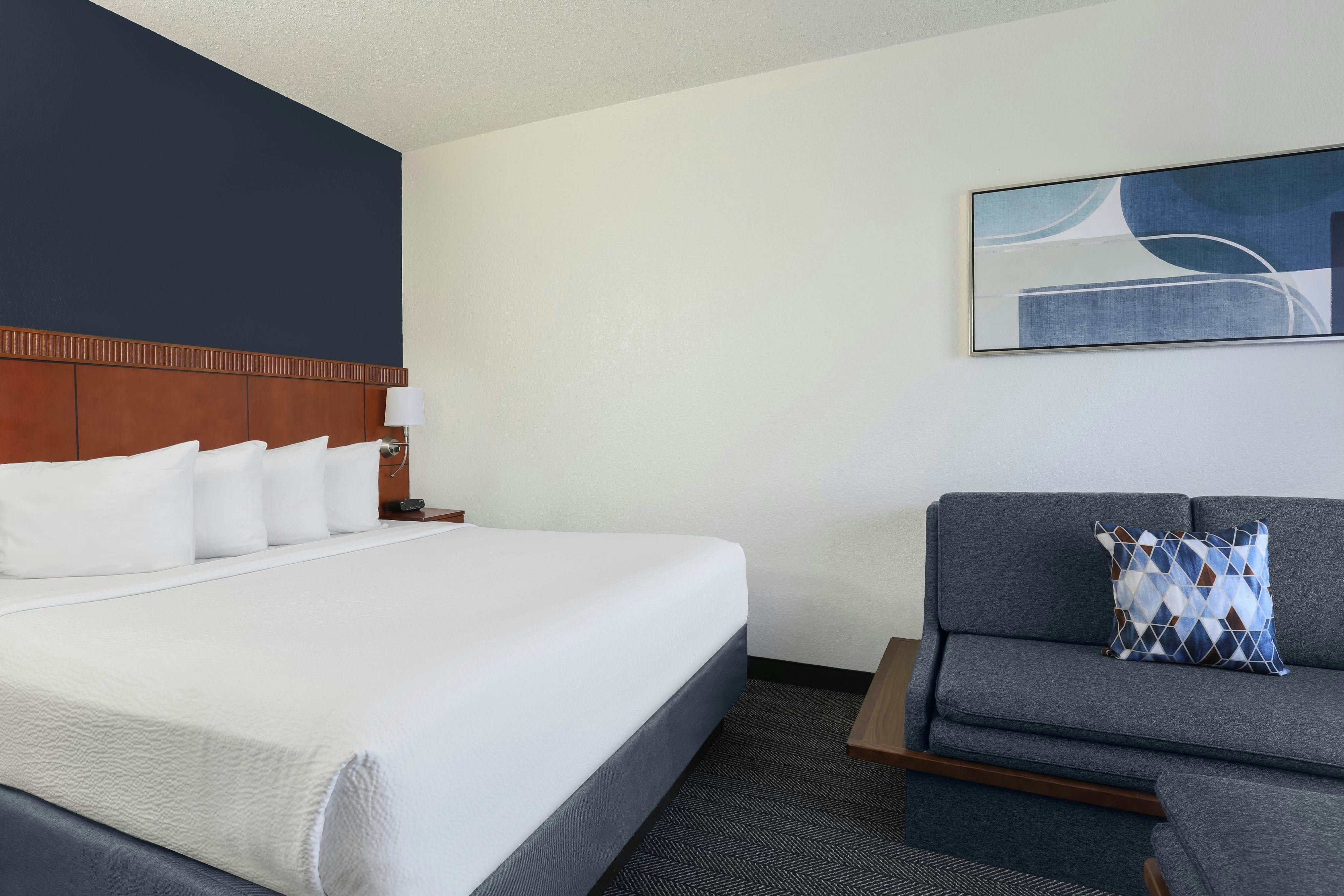 Courtyard by Marriott Austin Airport