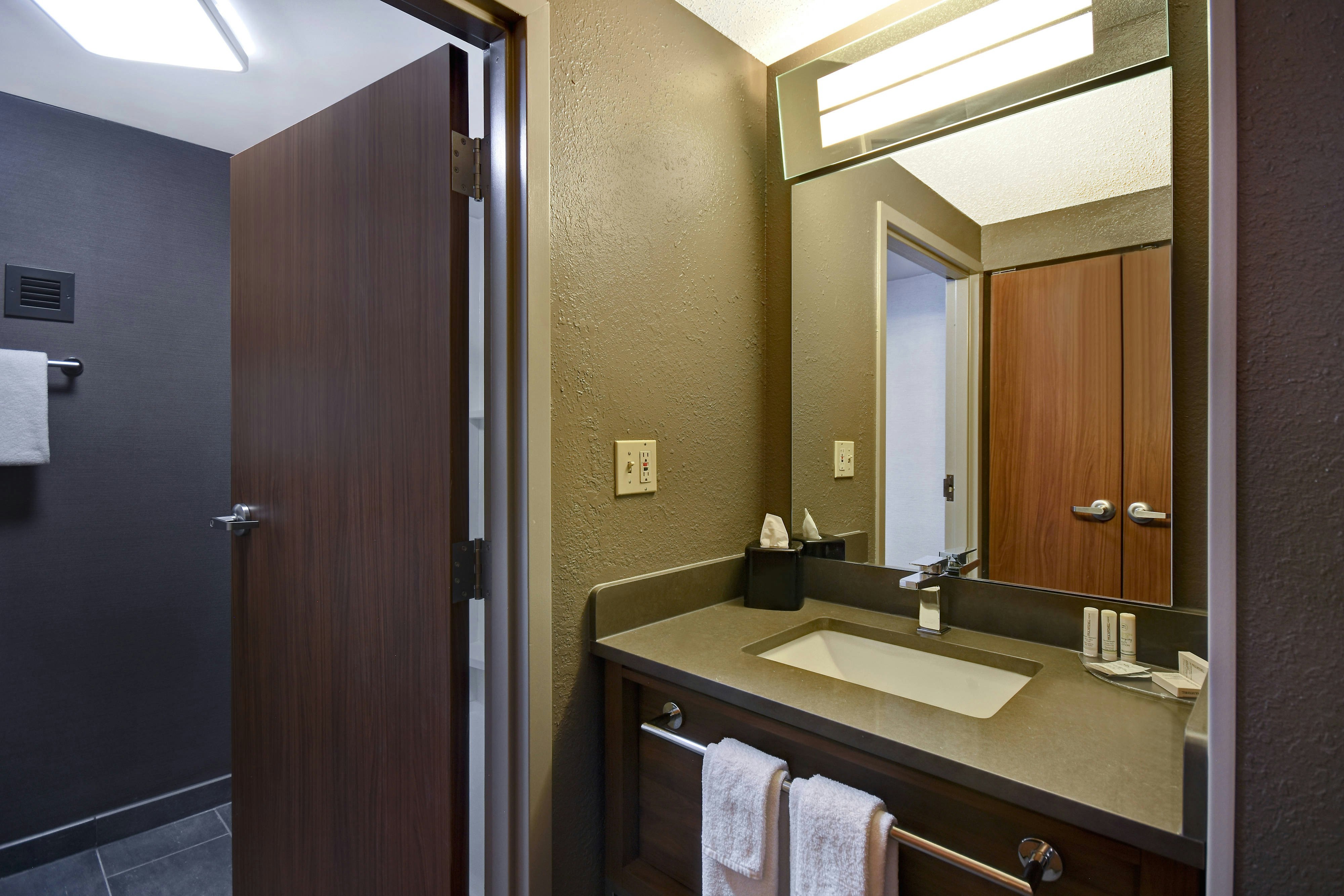 Courtyard by Marriott Cincinnati Airport
