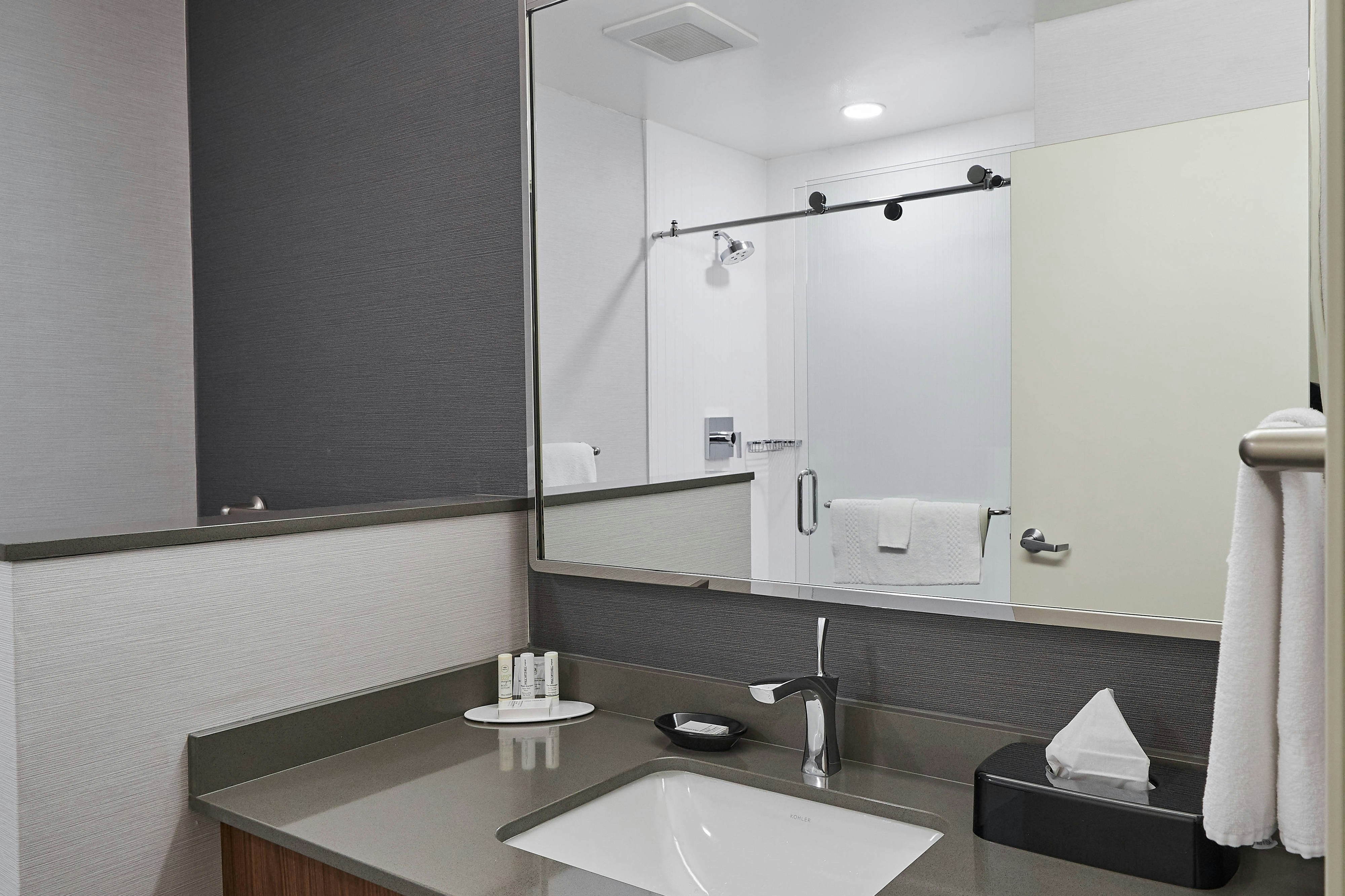 Courtyard by Marriott Medford Airport