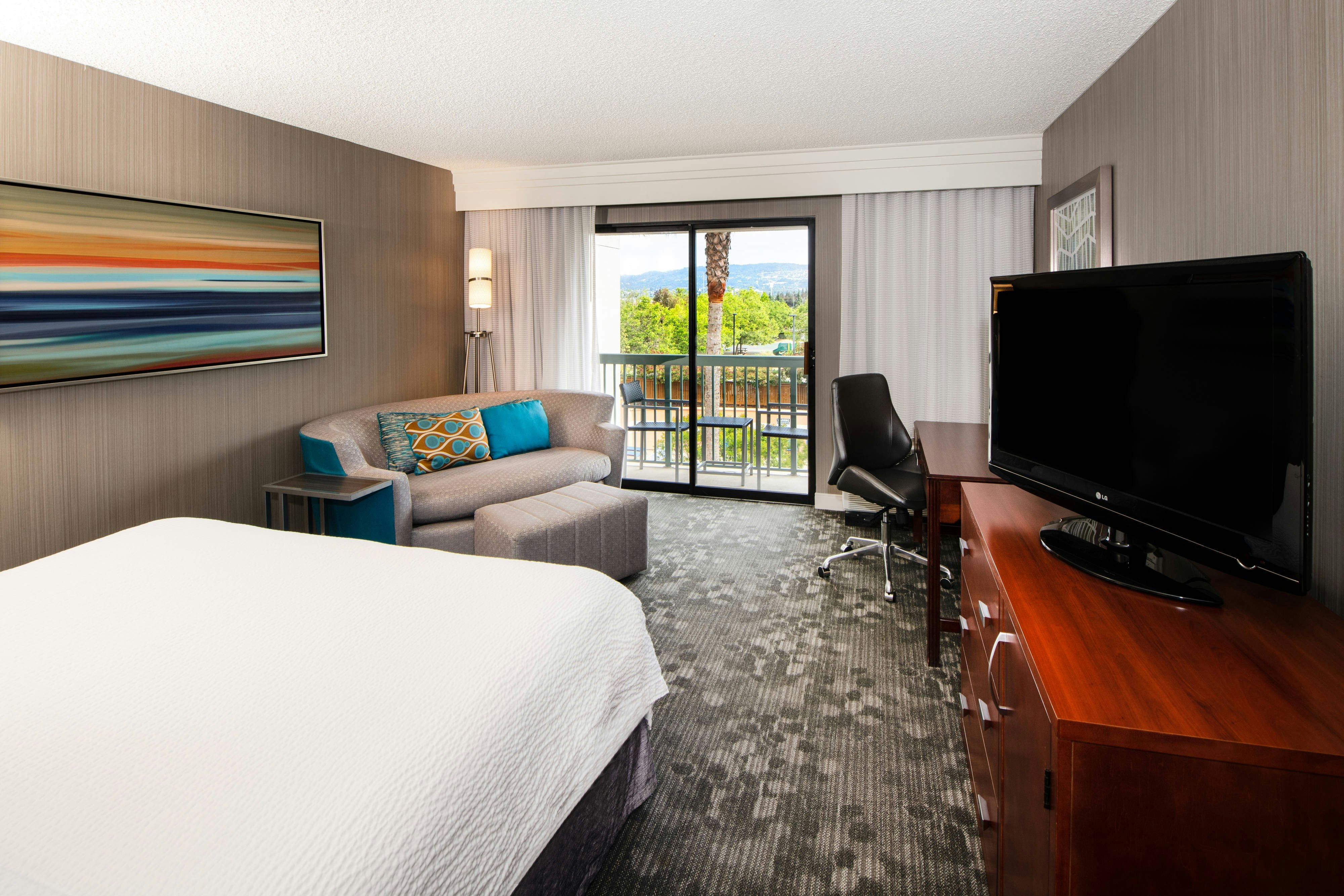 Courtyard by Marriott Oakland Airport