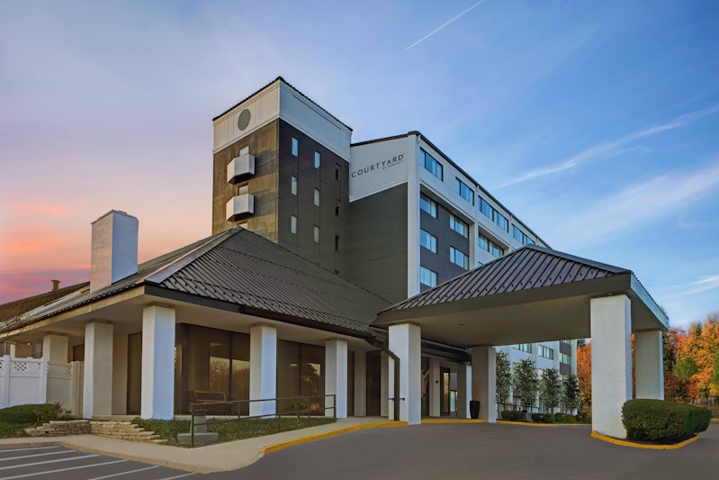 Courtyard by Marriott Chicago Elmhurst/Oakbrook Area