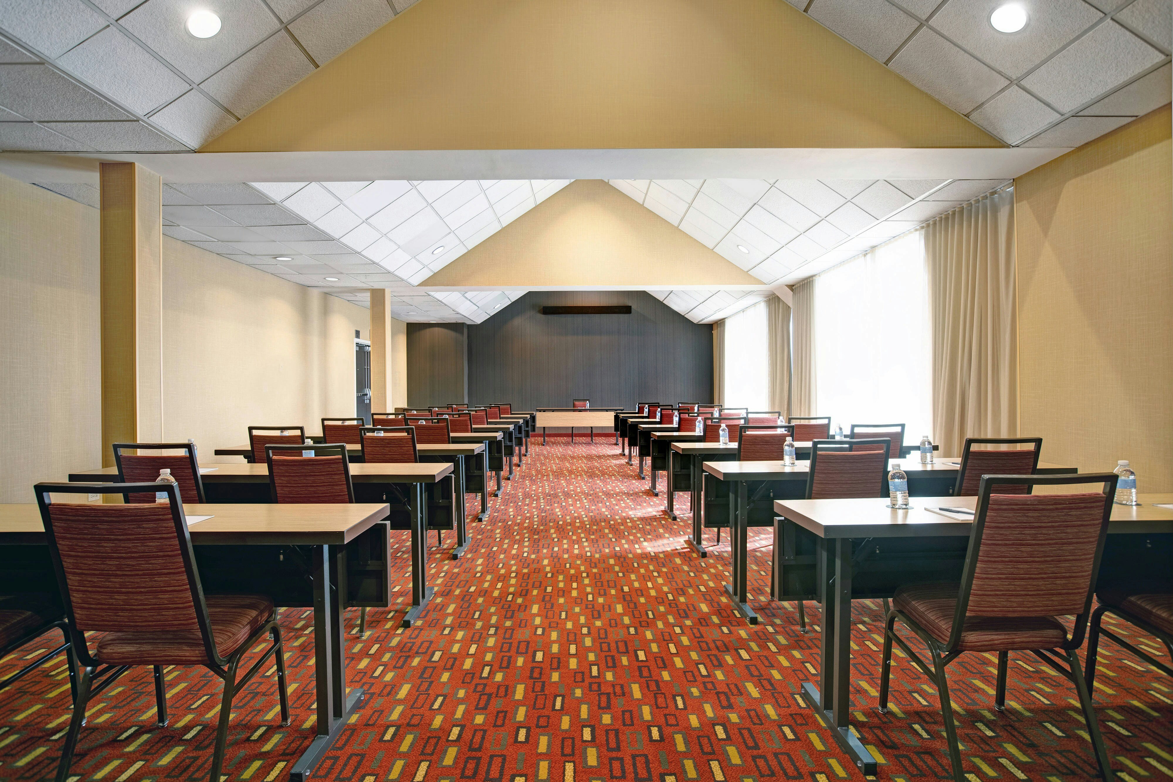 Courtyard by Marriott Chicago Elmhurst/Oakbrook Area