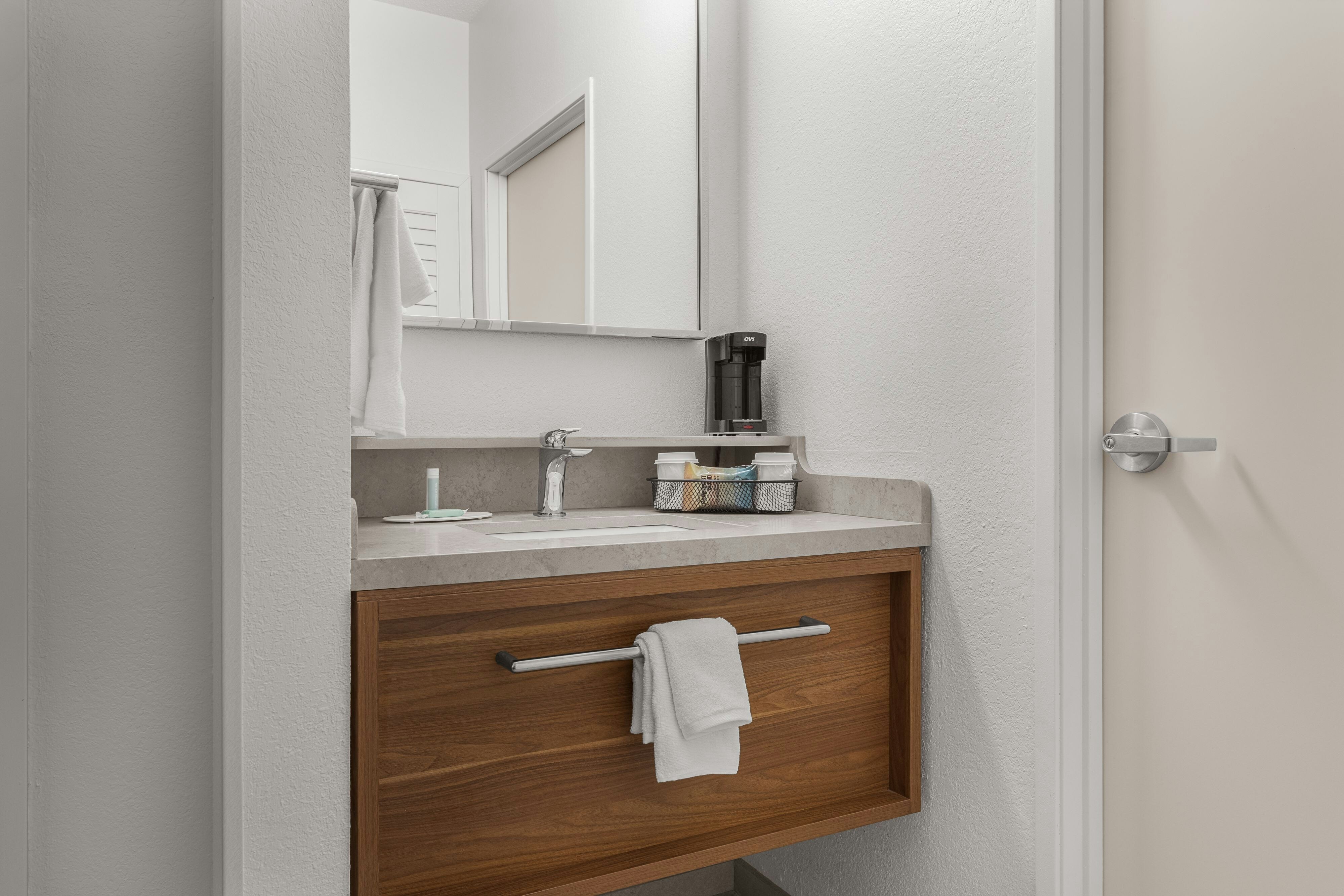 Courtyard by Marriott Louisville Airport