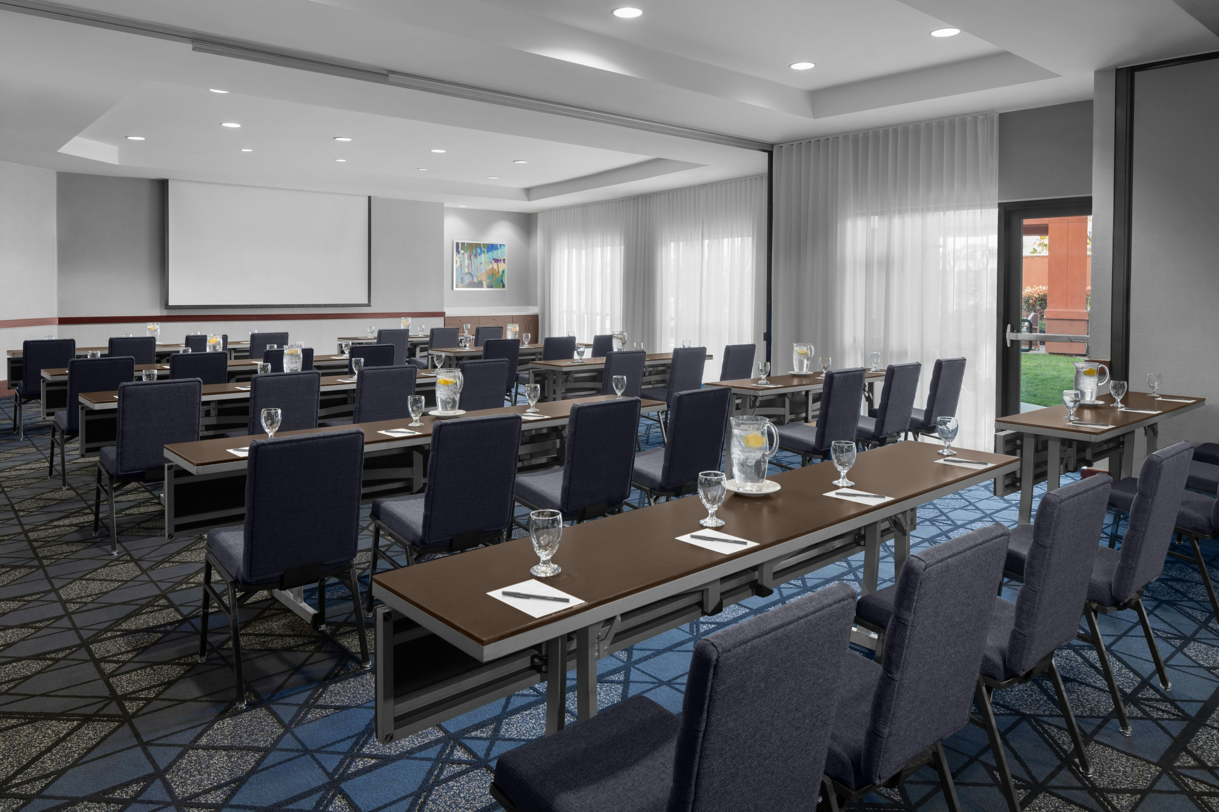 Courtyard by Marriott Los Angeles Burbank Airport