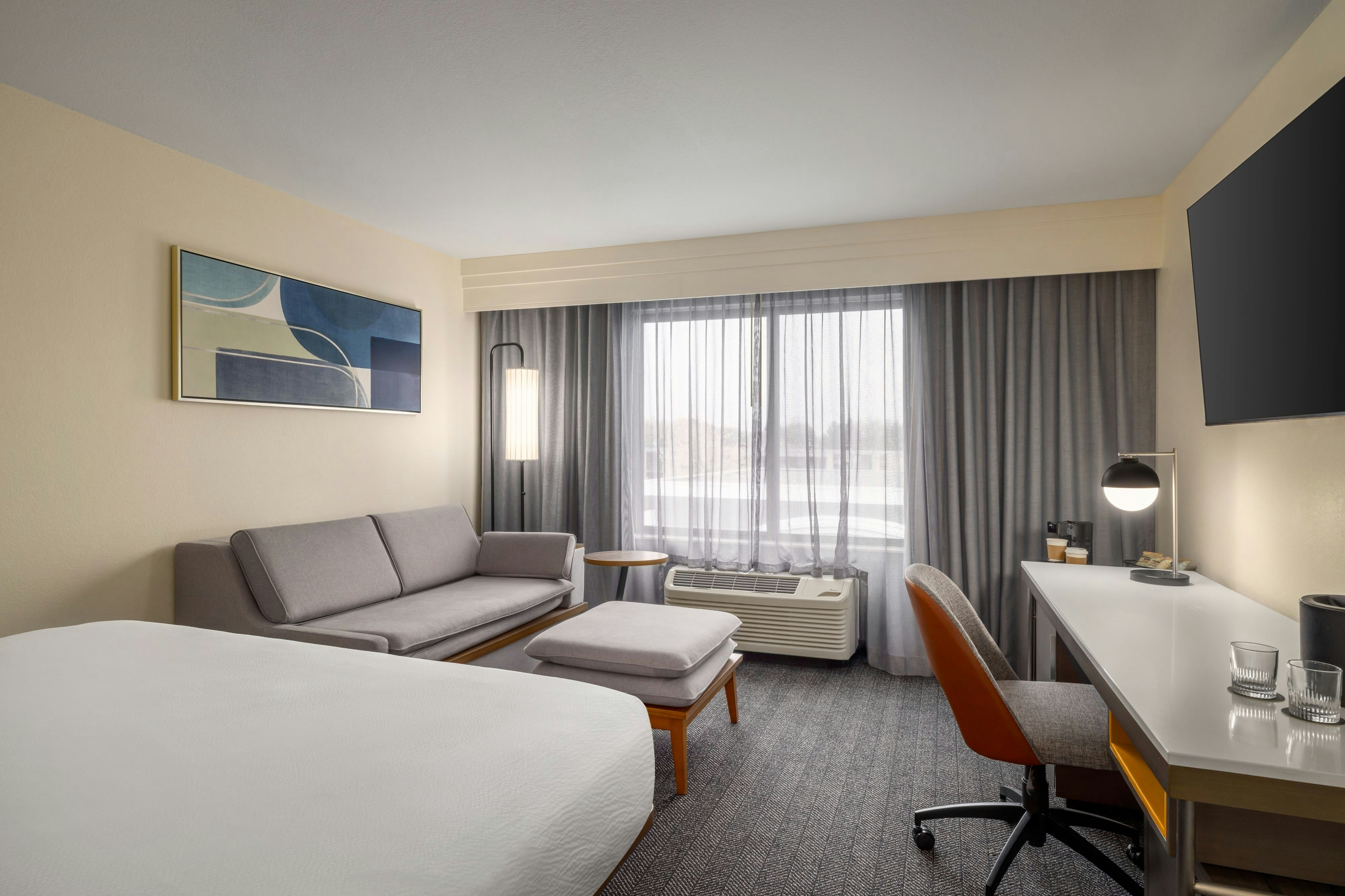 Courtyard by Marriott Fargo Moorhead, MN