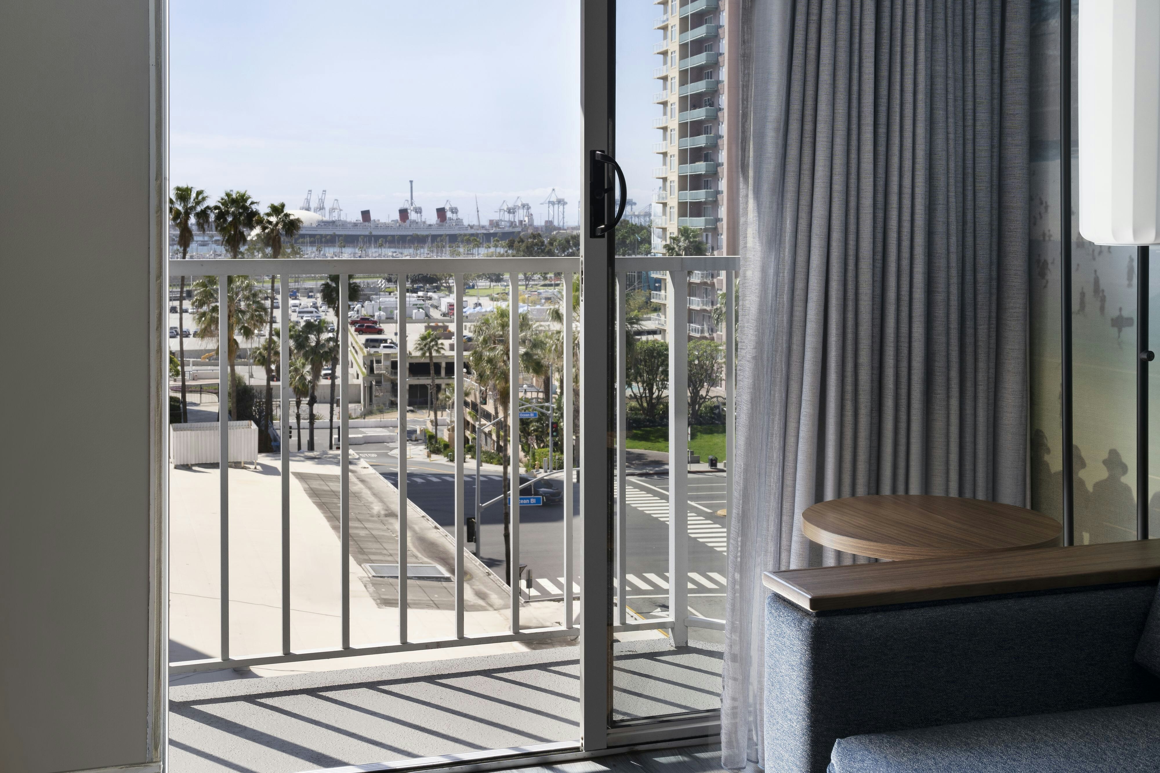 Courtyard by Marriott Long Beach Downtown