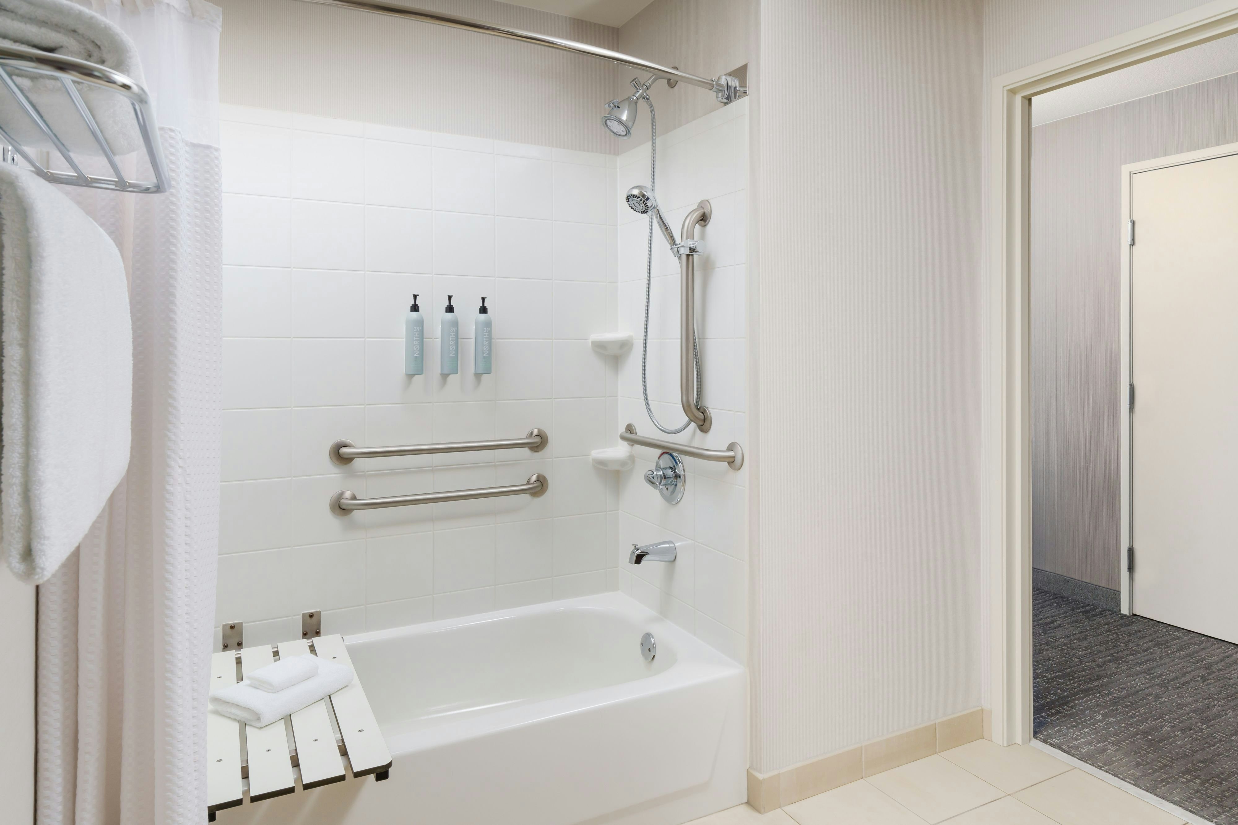 Courtyard by Marriott Roseville Galleria Mall/Creekside Ridge Drive