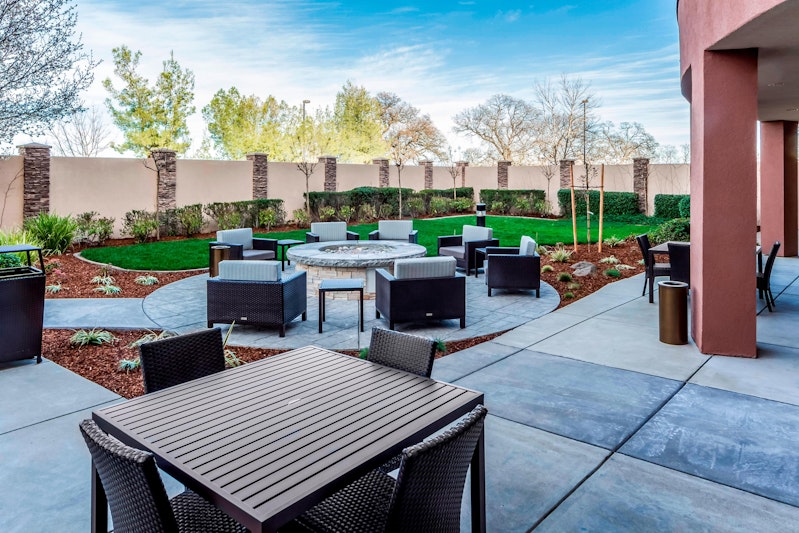 Courtyard by Marriott Roseville Galleria Mall/Creekside Ridge Drive