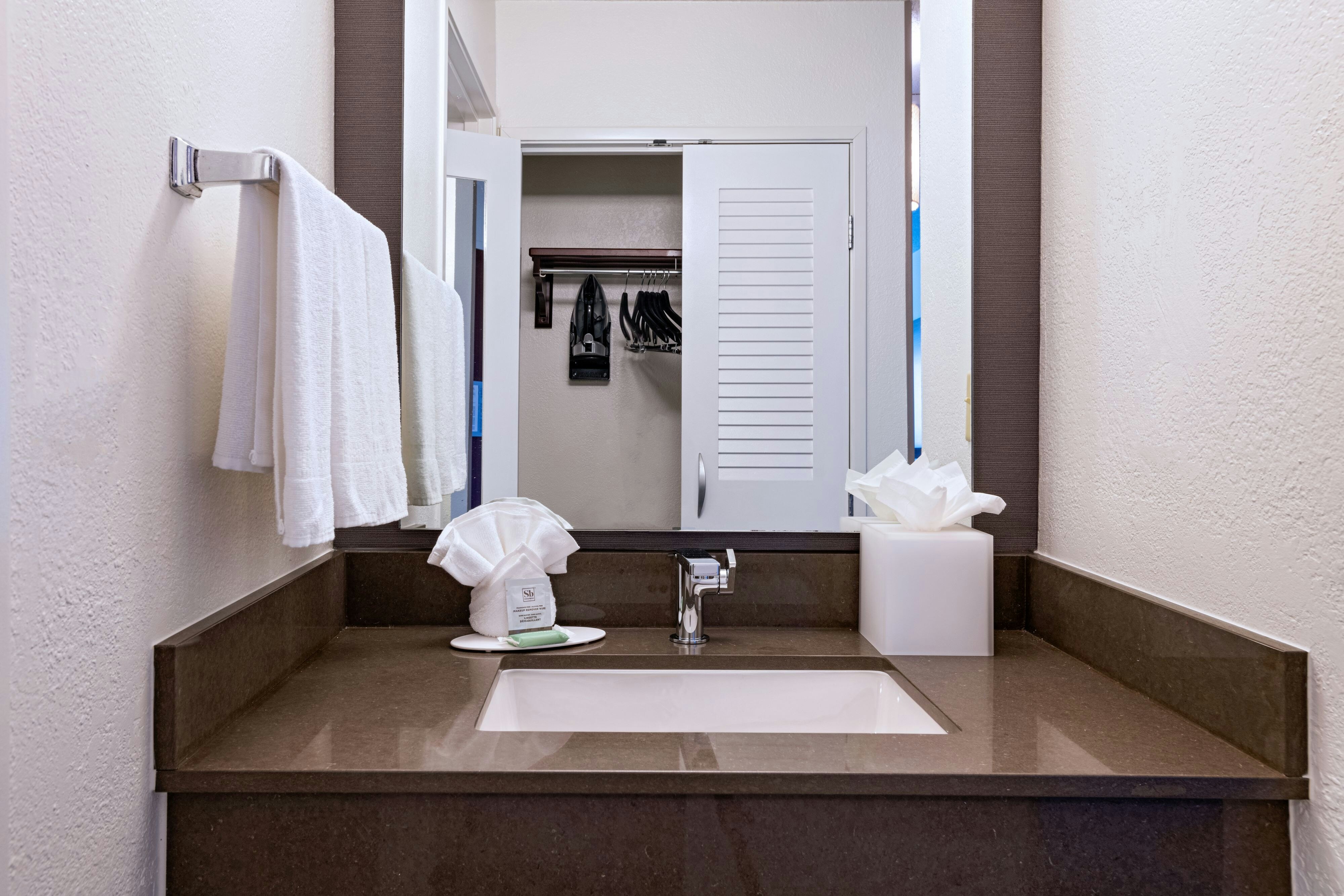 Courtyard by Marriott Austin The Domain Area