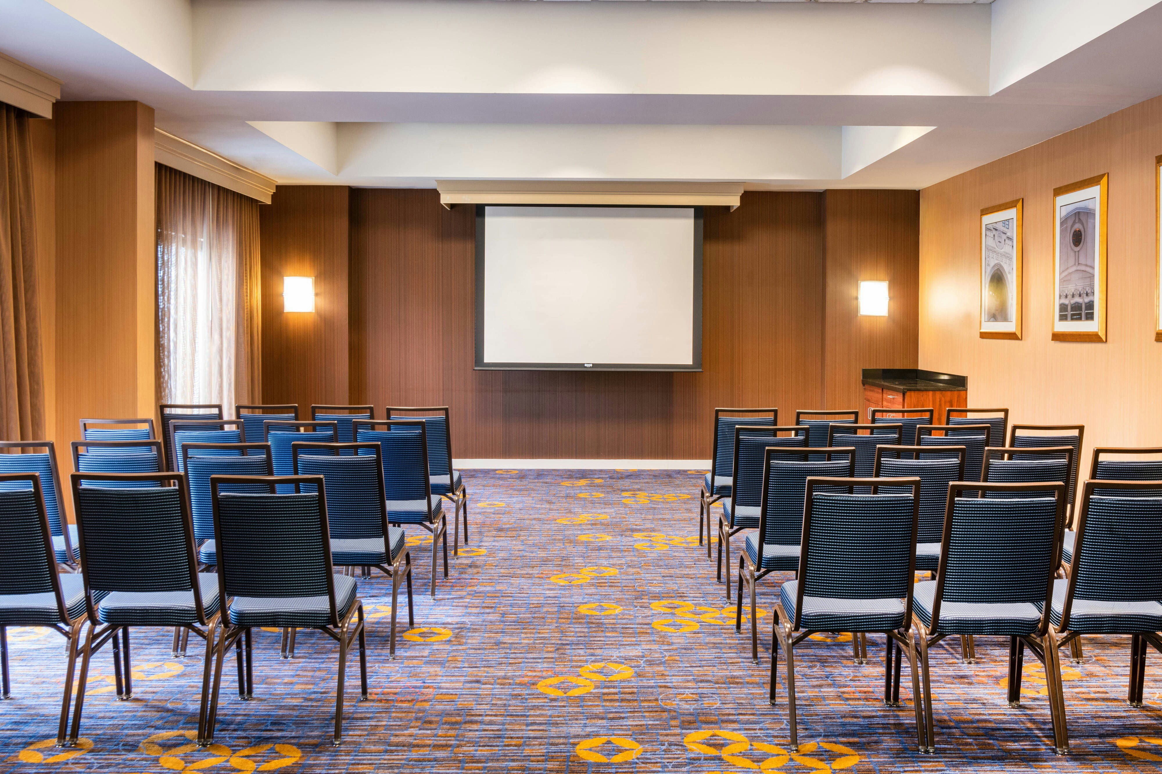 Courtyard by Marriott Bloomington