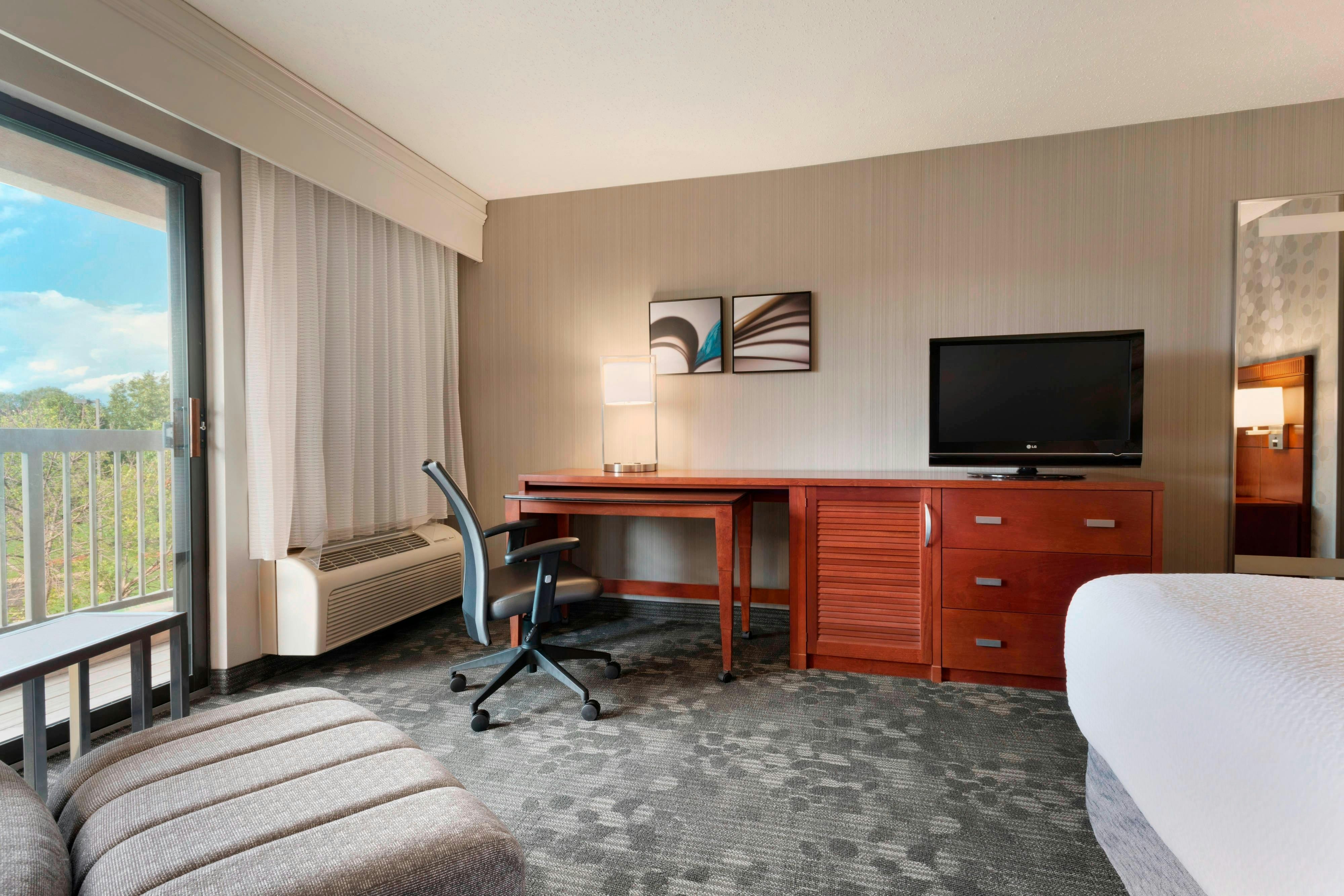 Courtyard by Marriott Akron Fairlawn