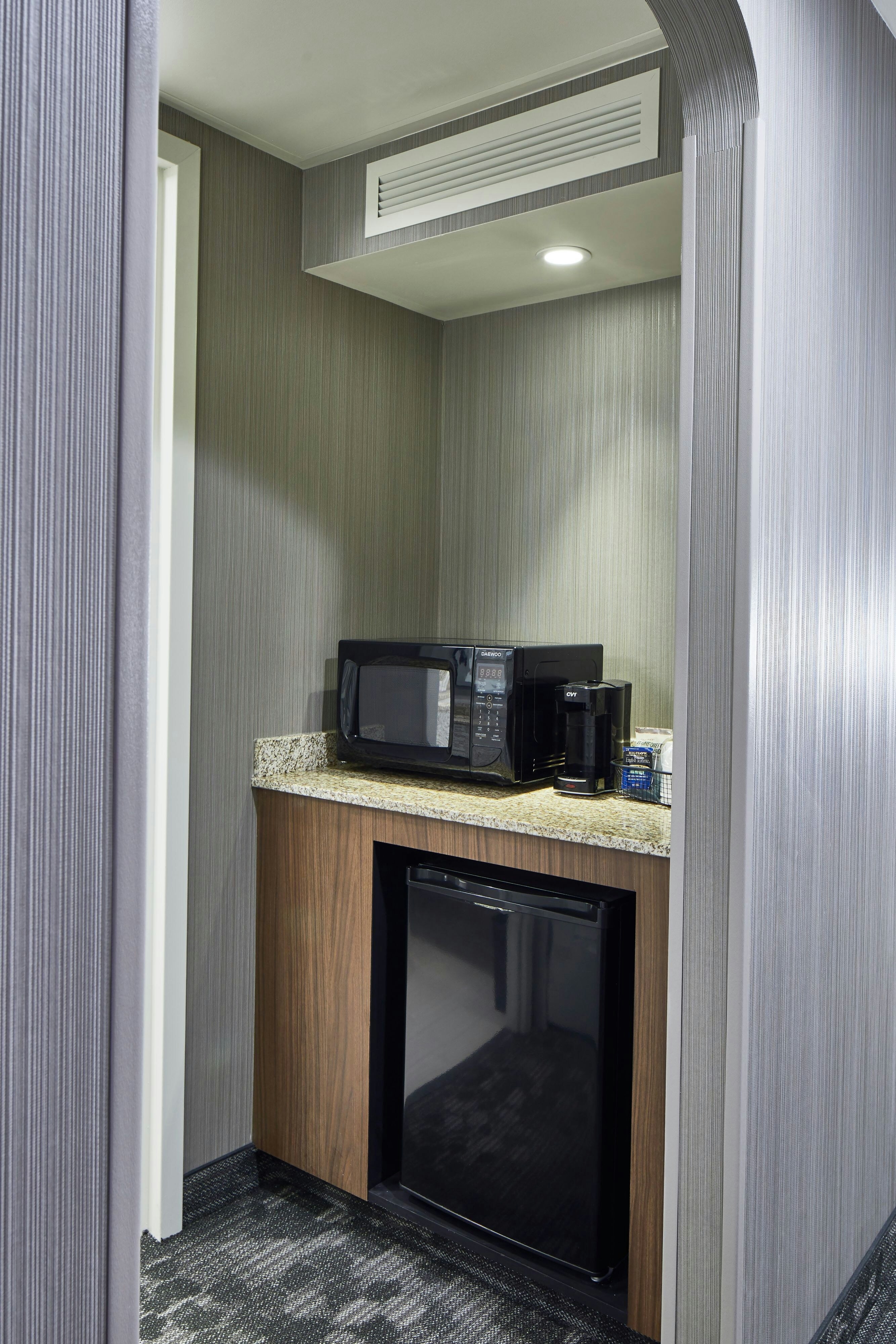 Courtyard by Marriott Albany Thruway