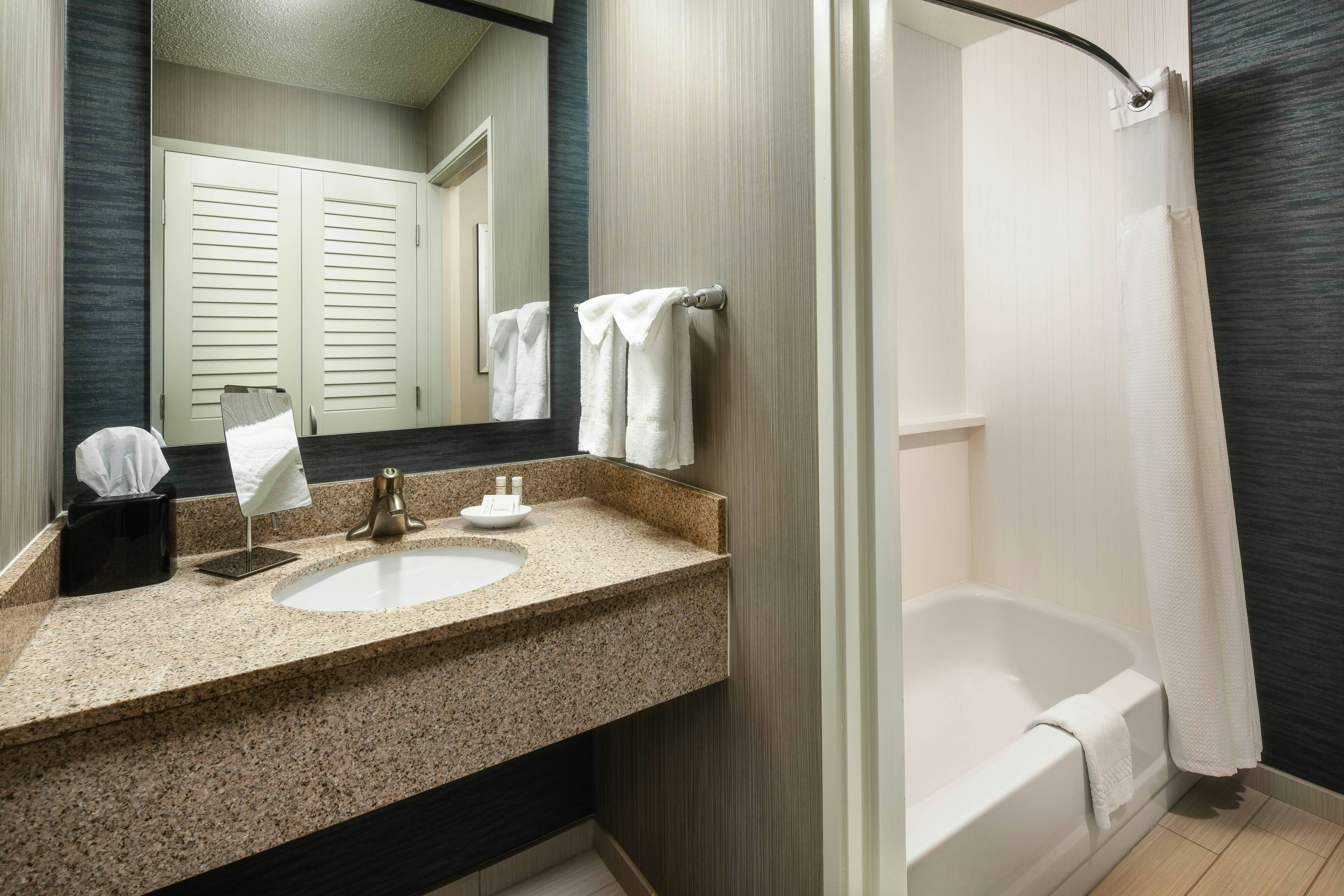 Courtyard by Marriott Indianapolis at the Capitol