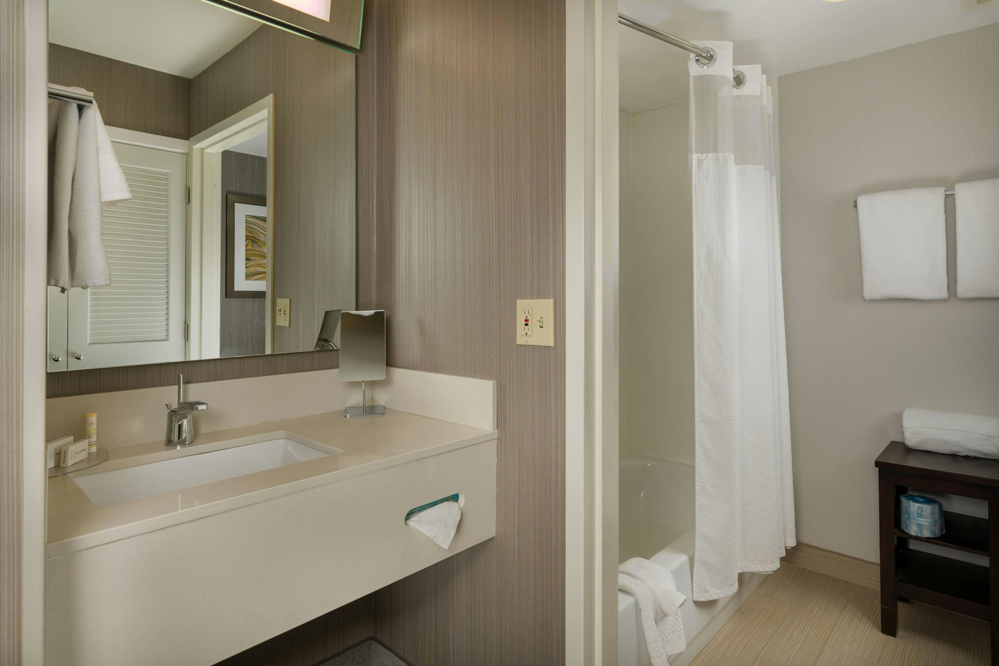 Courtyard by Marriott New Haven Orange/Milford
