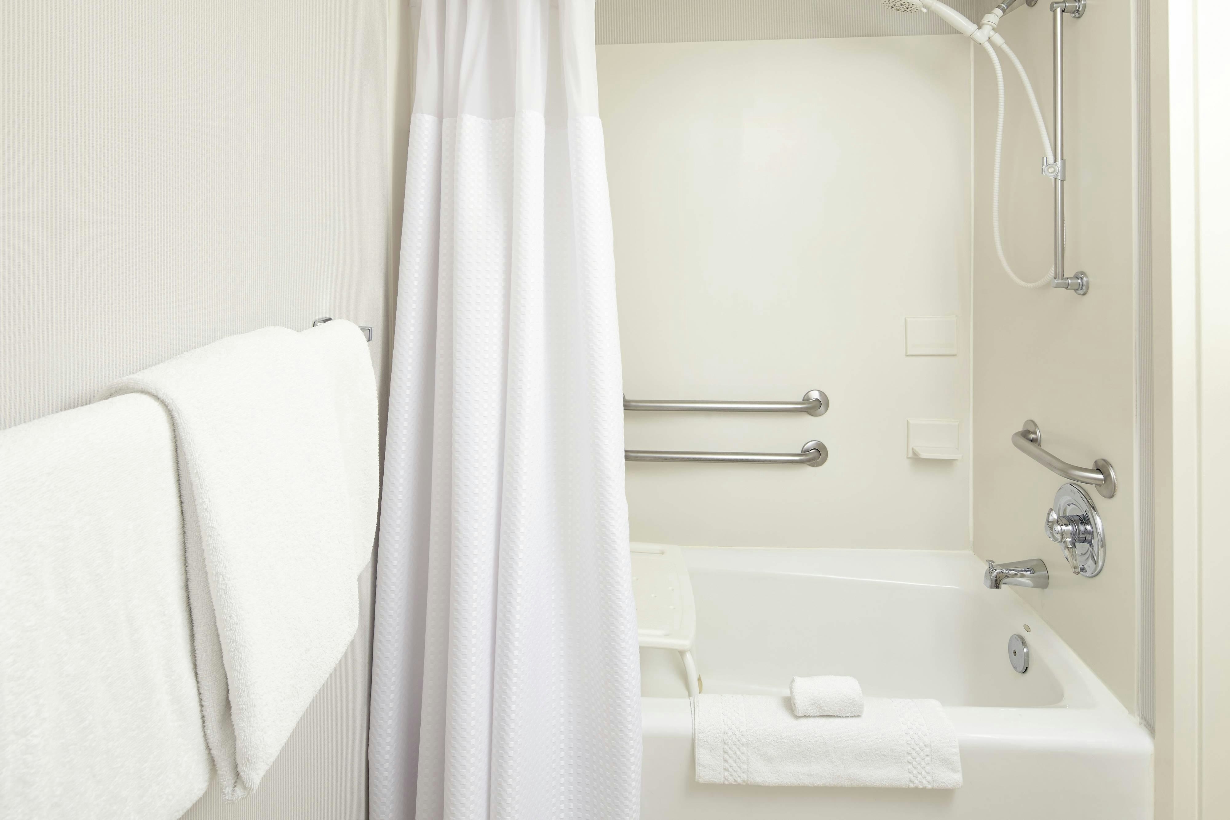 Courtyard by Marriott Detroit Brighton