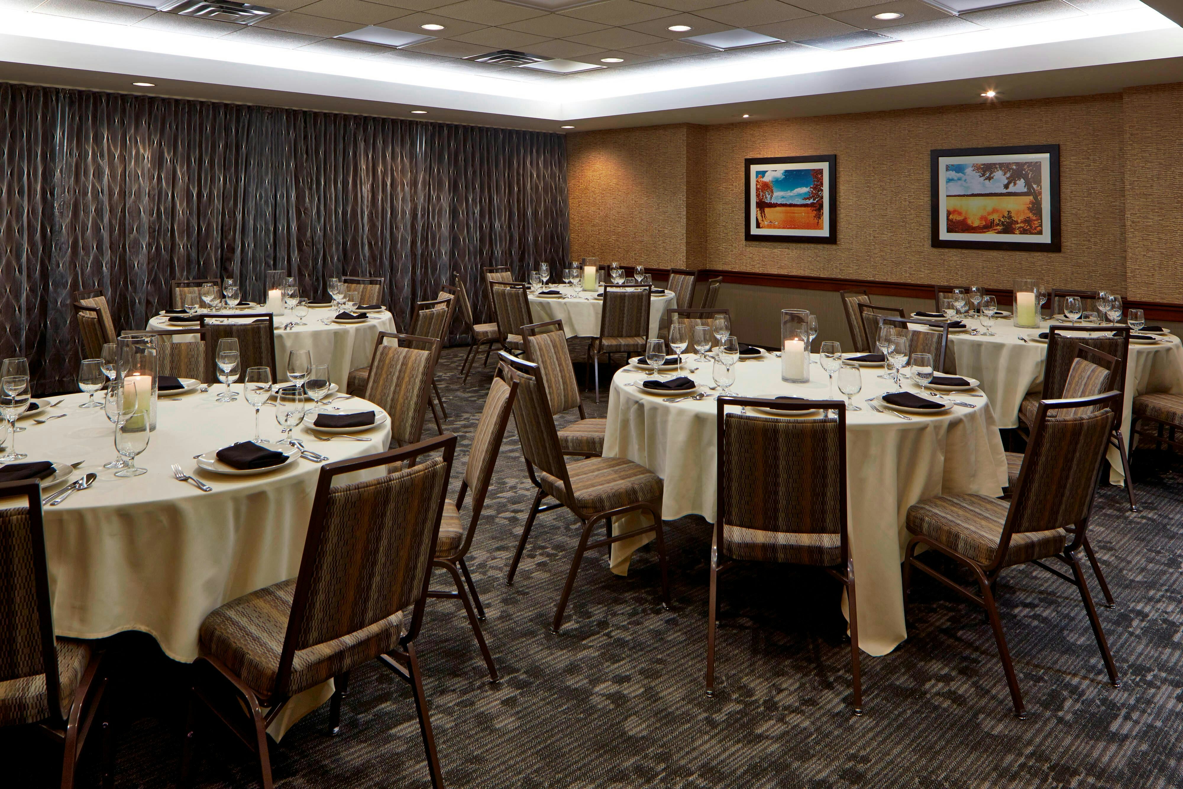 Courtyard by Marriott Bloomington by Mall of America