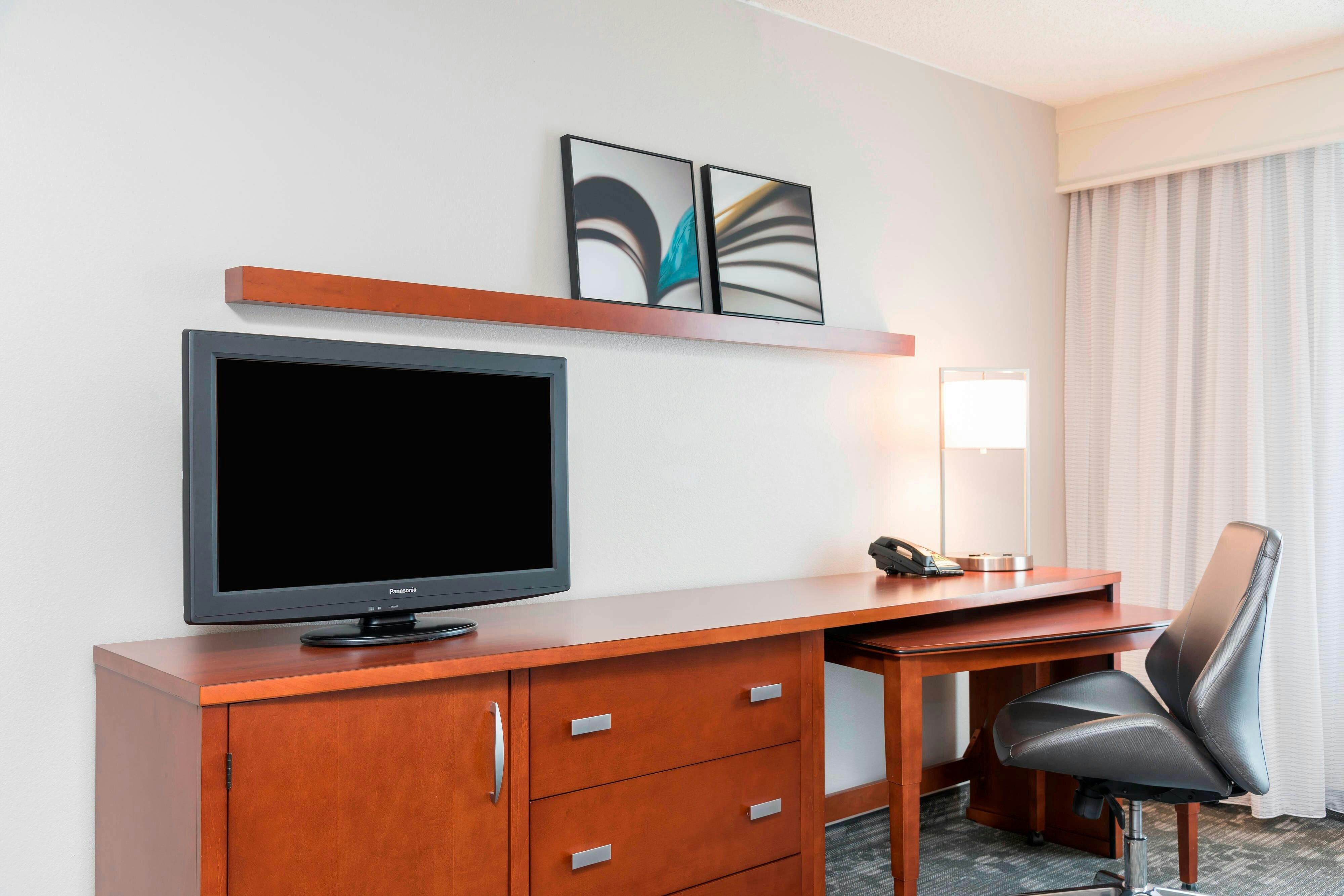 Courtyard by Marriott Louisville Downtown