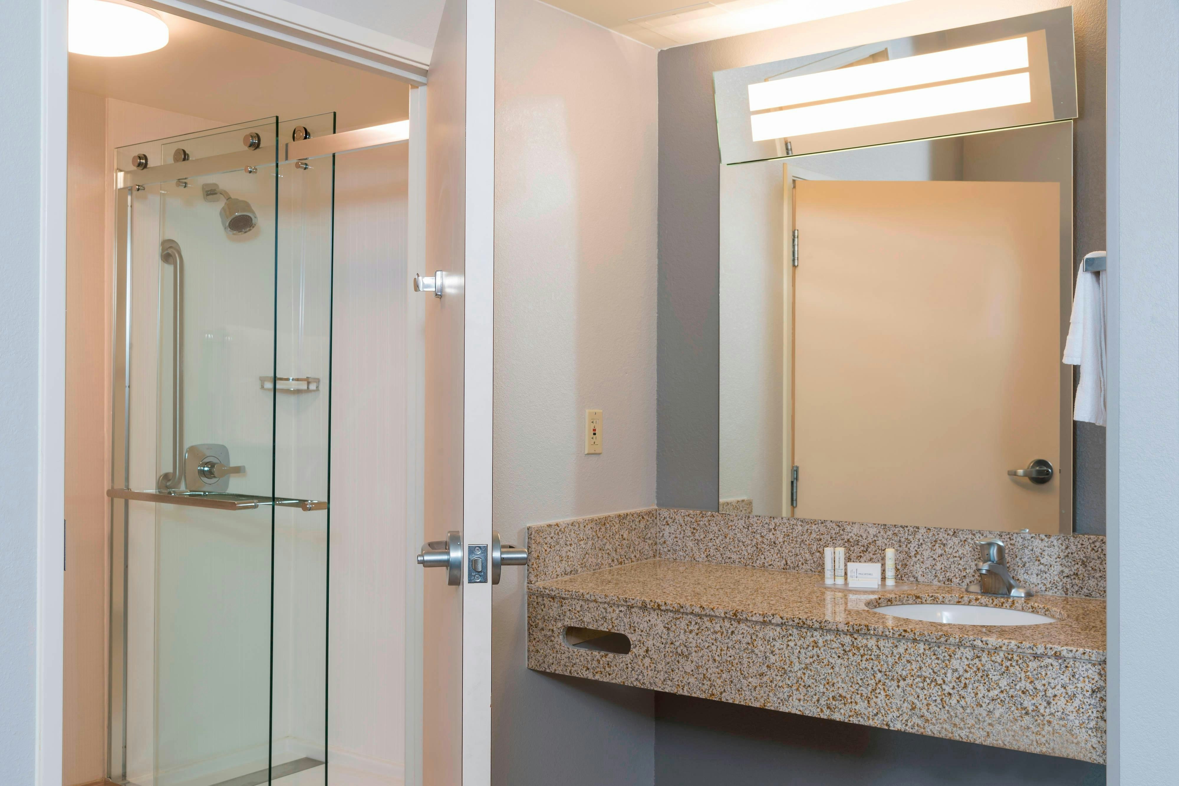 Courtyard by Marriott Louisville Downtown