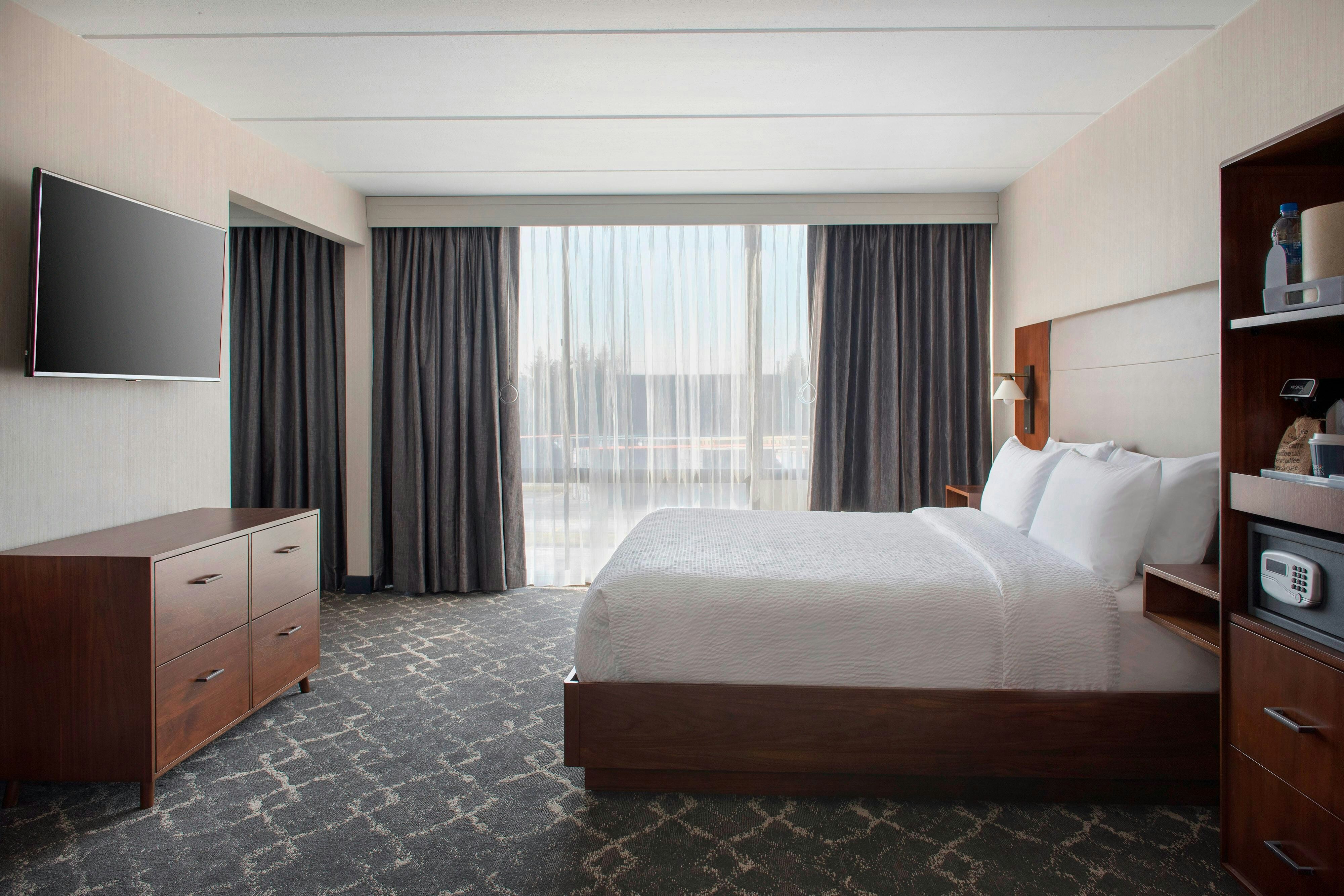 Four Points by Sheraton Philadelphia Northeast