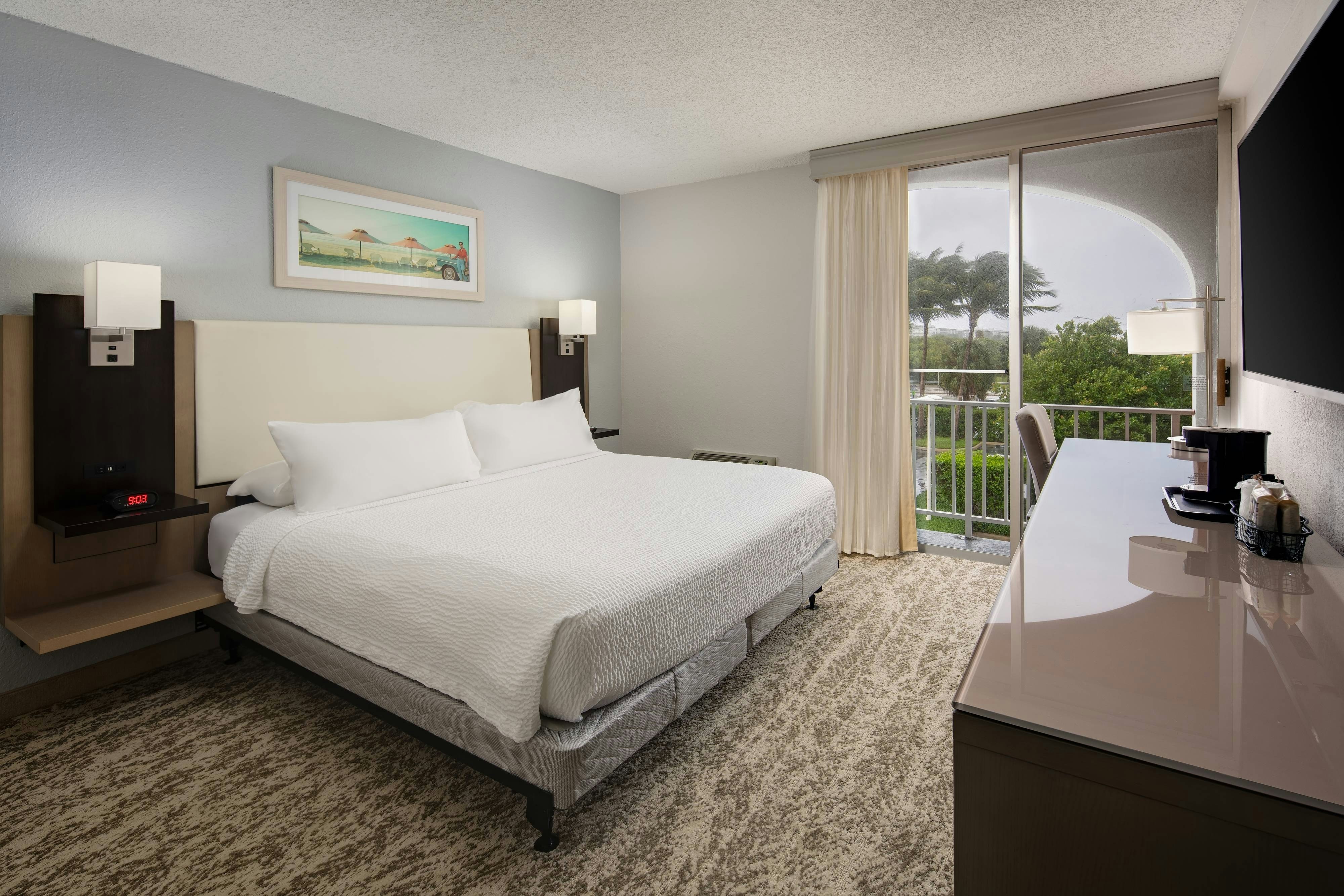 Fairfield by Marriott Inn & Suites Palm Beach