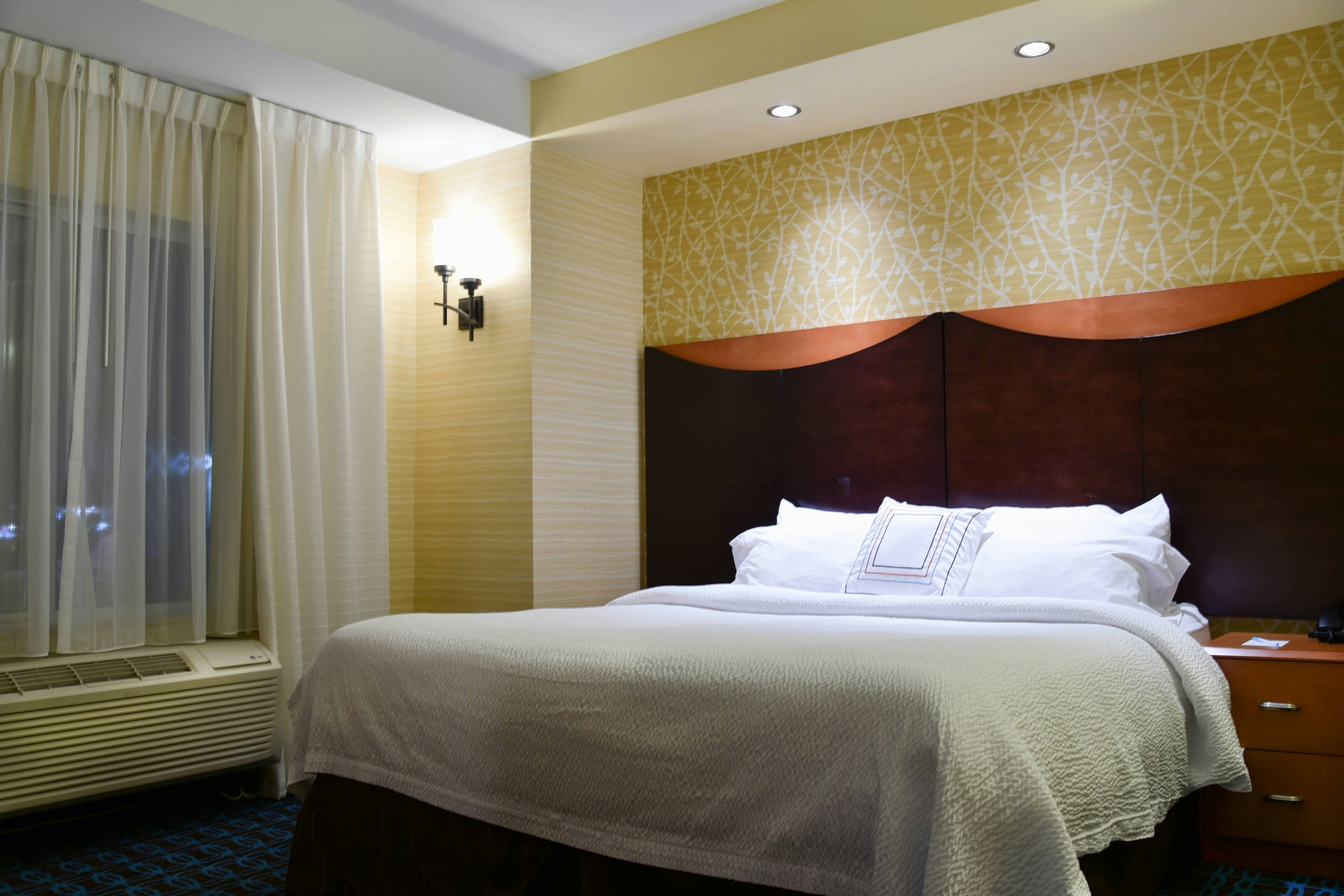 Fairfield by Marriott Inn & Suites Hartford Airport
