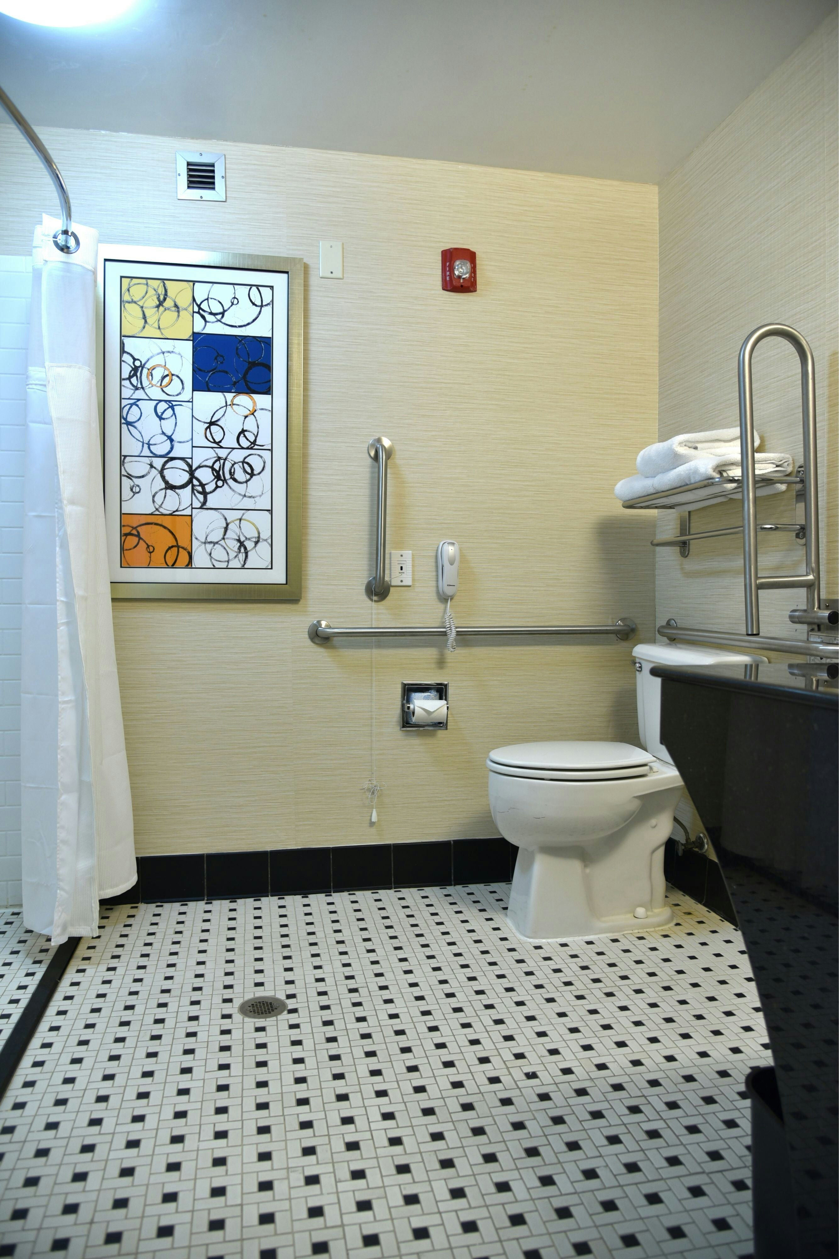 Fairfield by Marriott Inn & Suites Hartford Airport