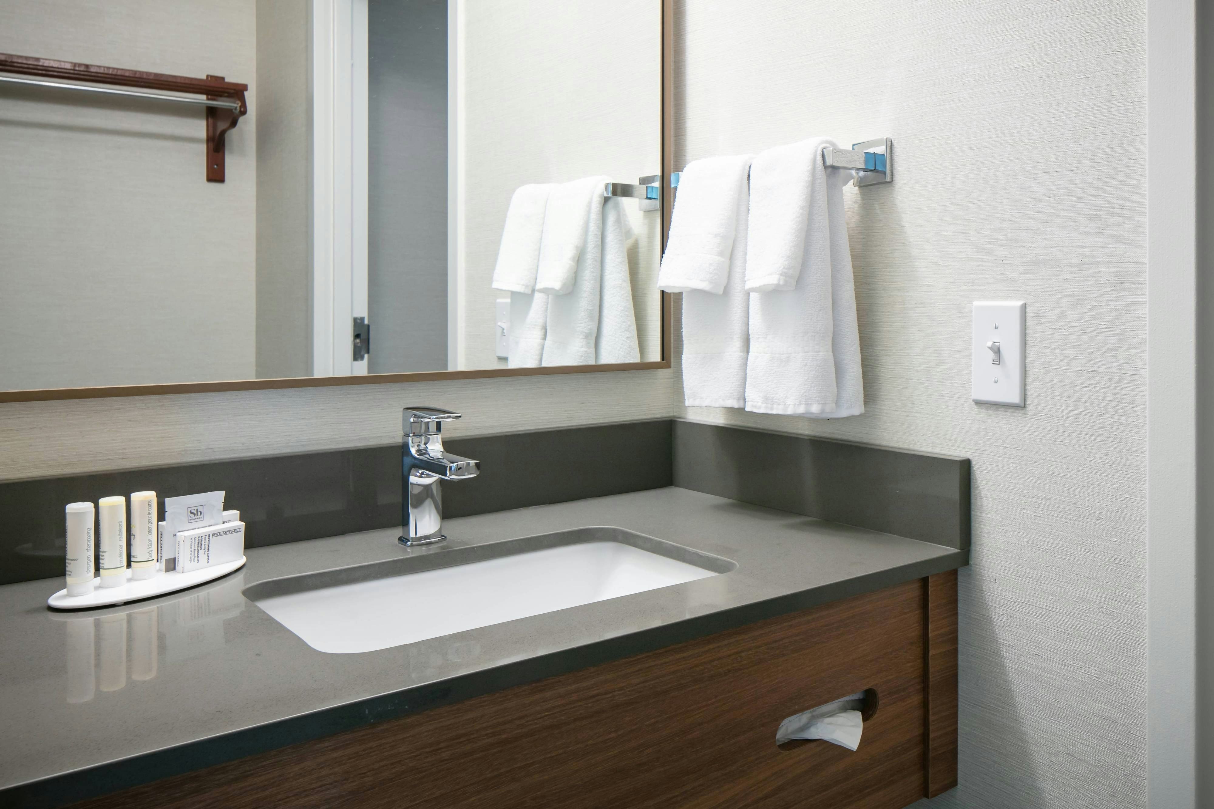 Fairfield by Marriott Inn & Suites Tulsa Central
