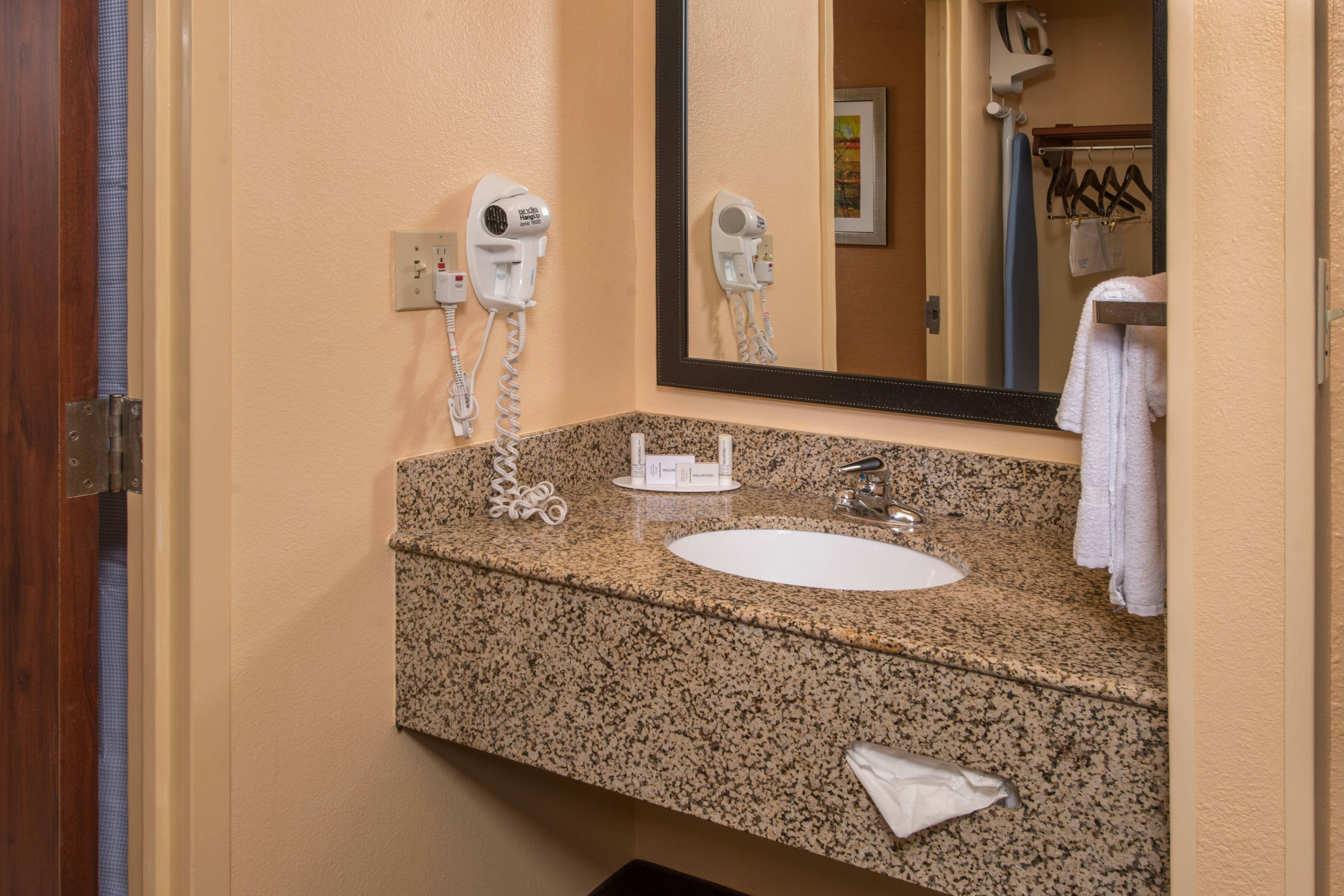 Fairfield by Marriott Inn & Suites Dulles Airport Chantilly
