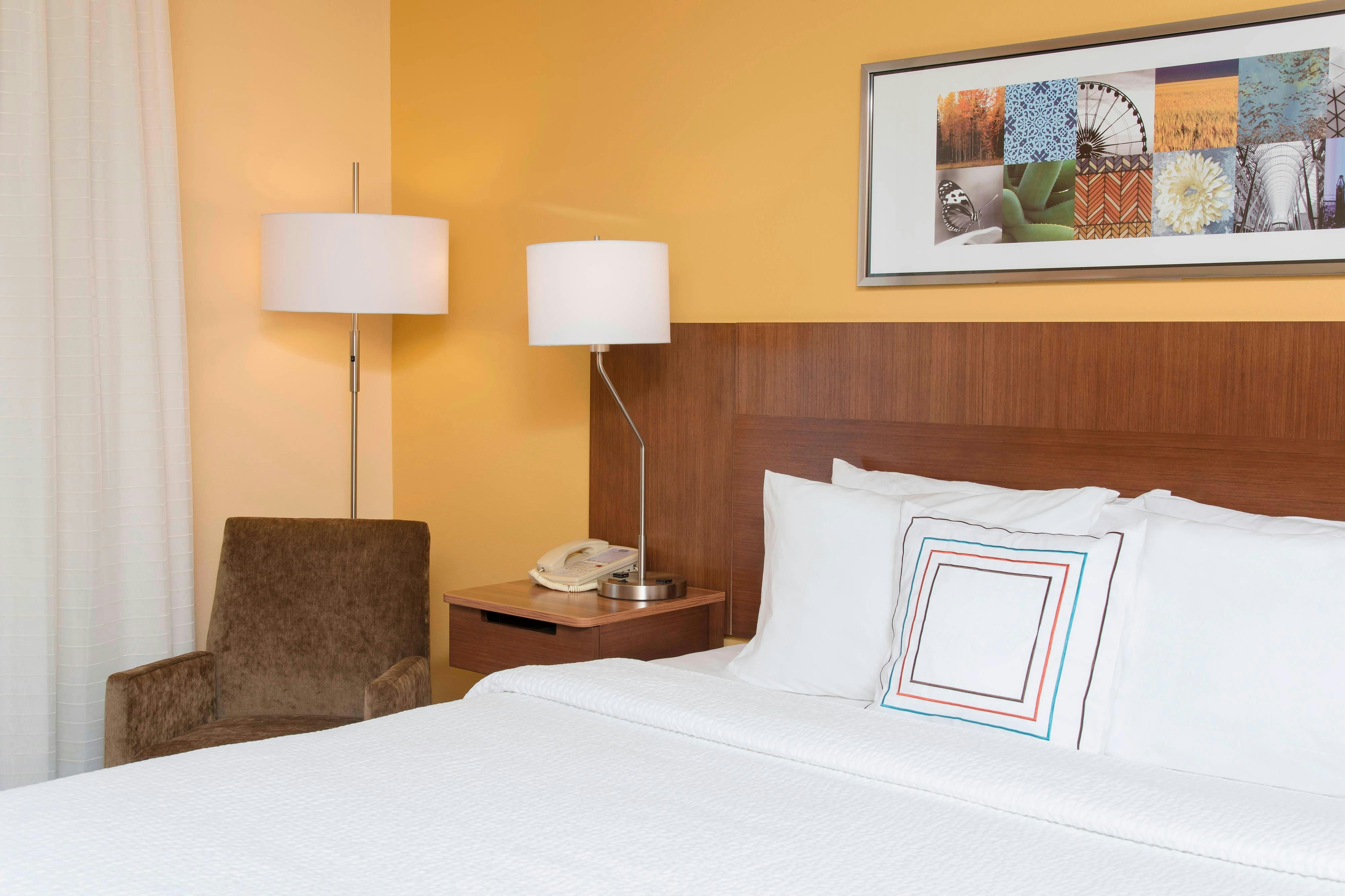 Fairfield by Marriott Inn & Suites Chicago St. Charles