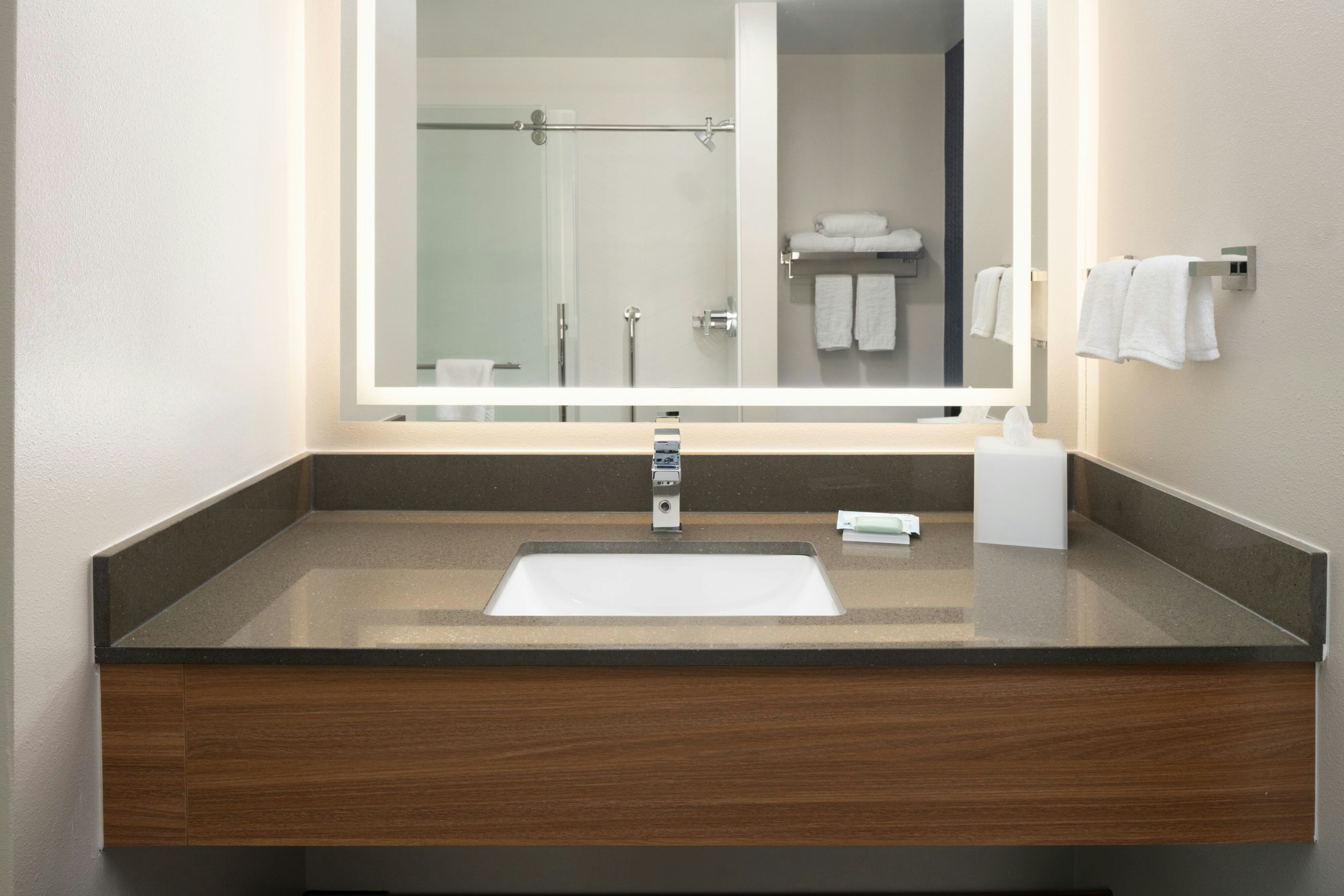 Fairfield by Marriott Inn & Suites Newark Liberty International Airport