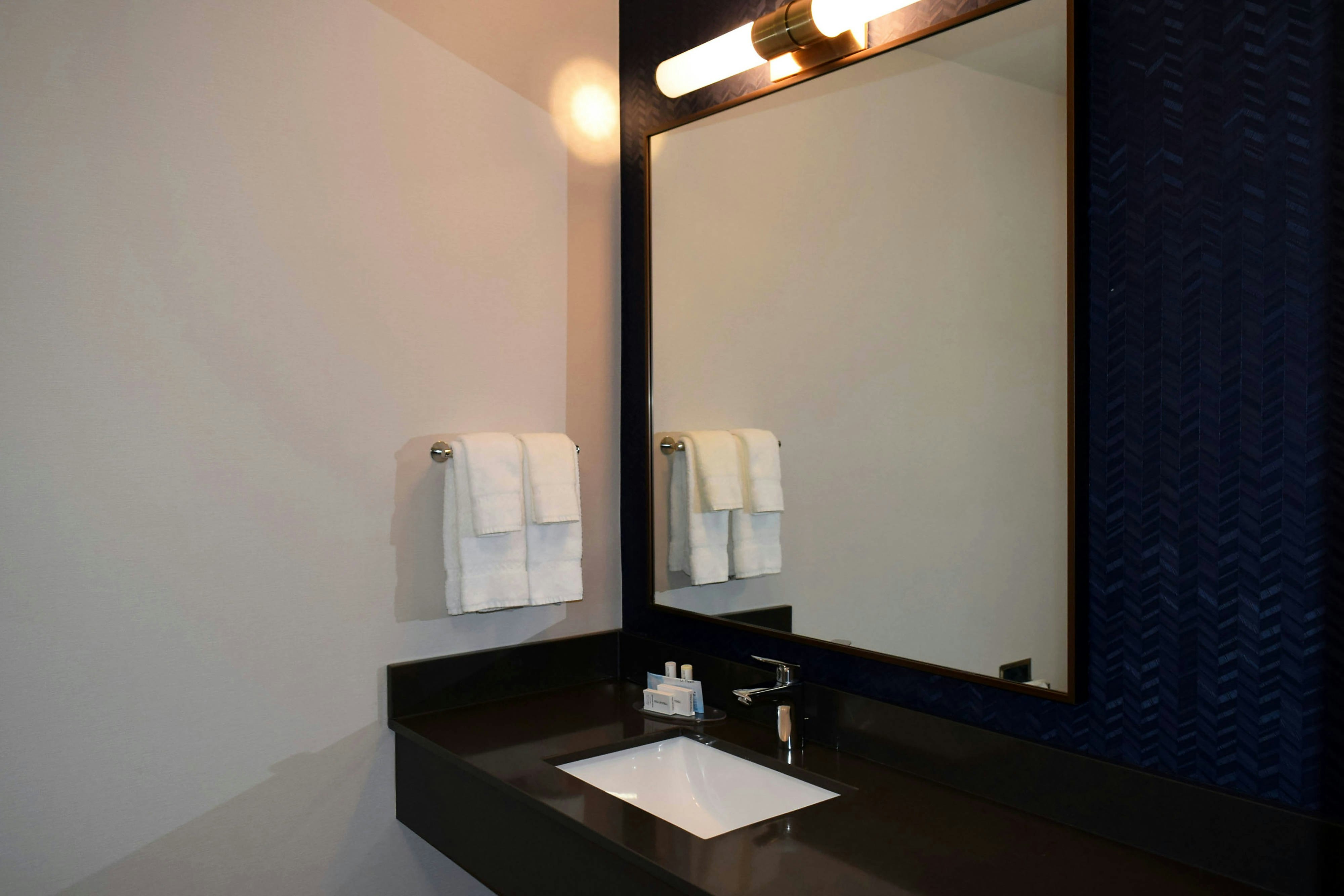 Fairfield by Marriott Inn & Suites Youngstown Austintown