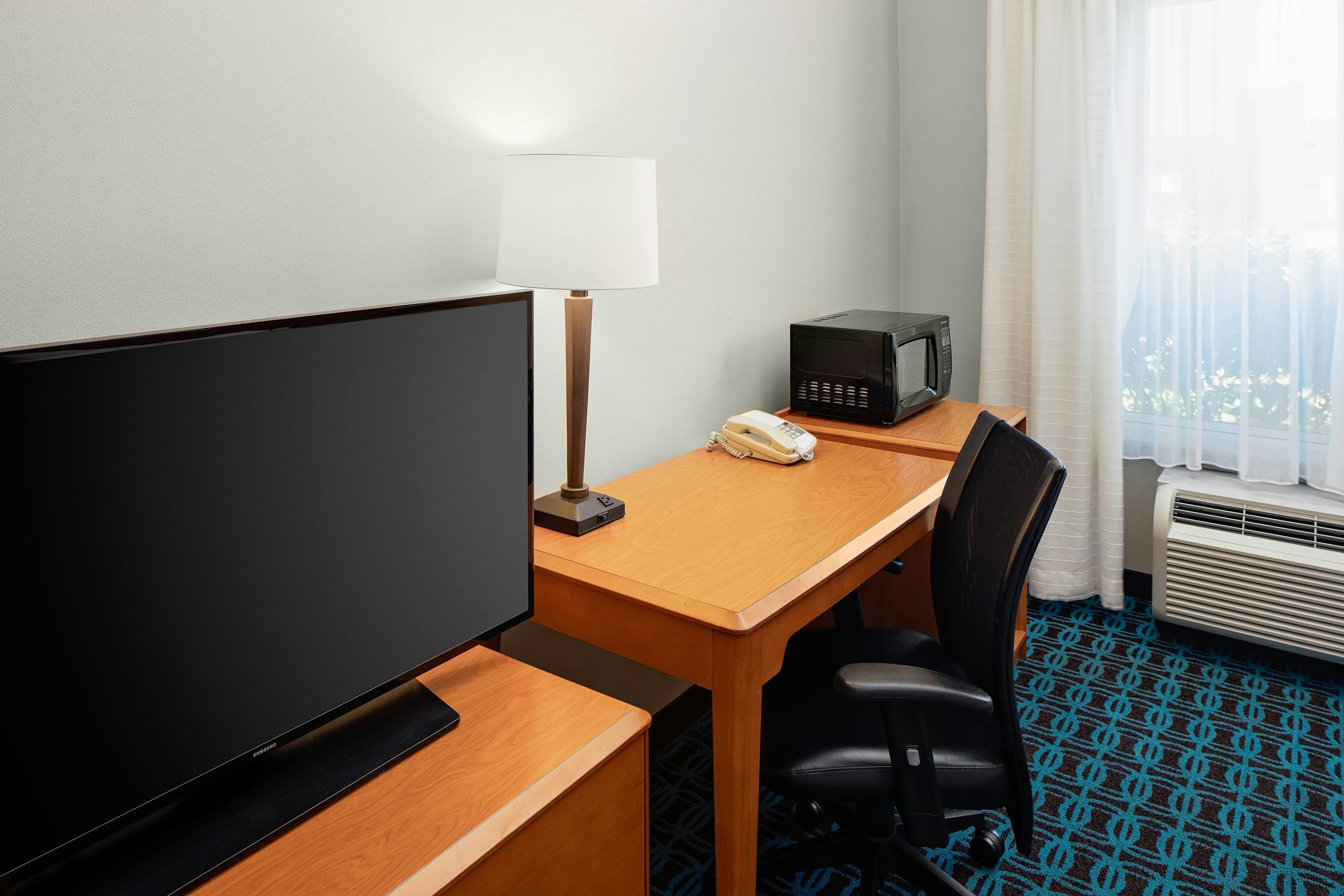 Fairfield by Marriott Inn & Suites Detroit Metro Airport Romulus