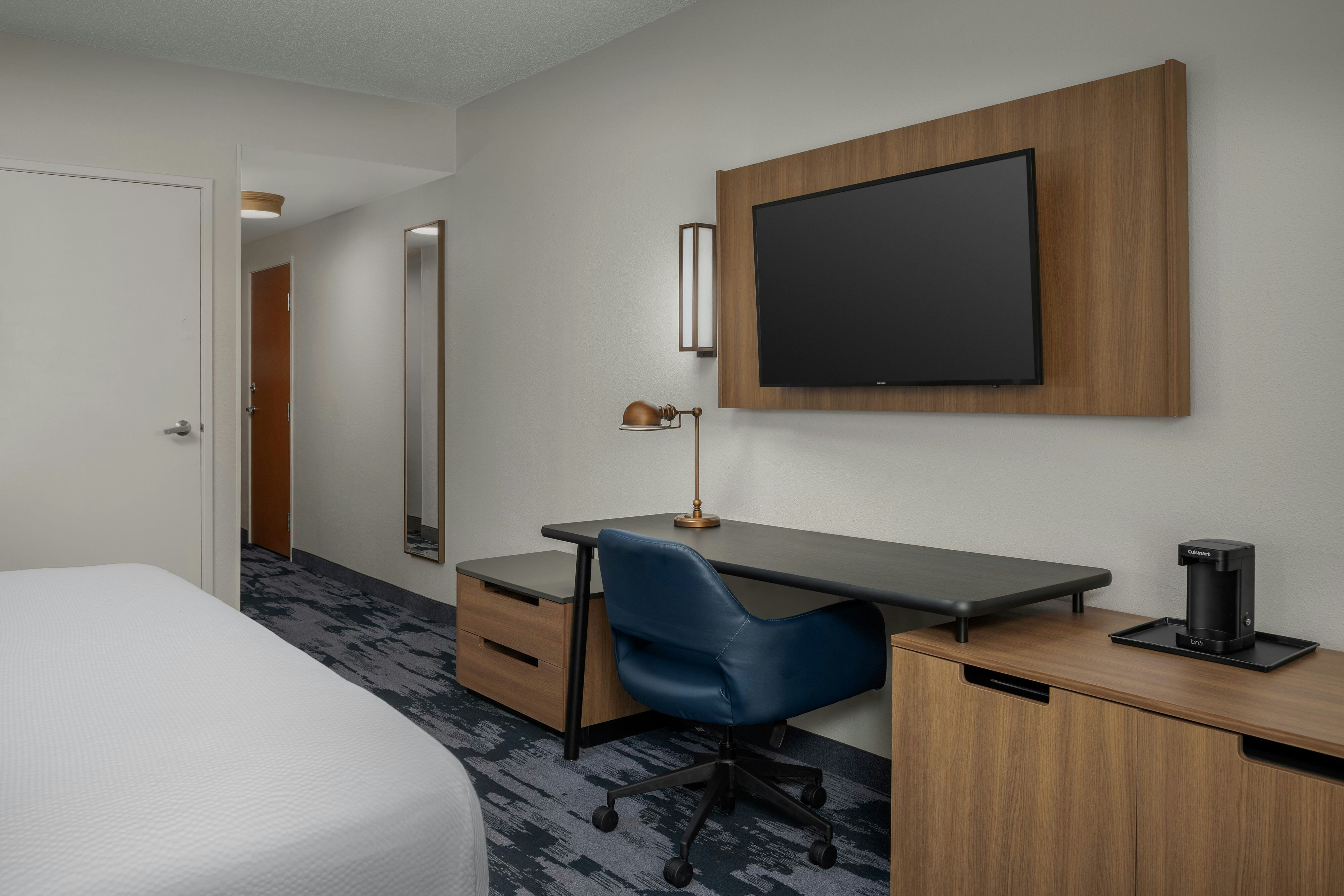 Fairfield by Marriott Inn & Suites Roanoke Hollins/I-81