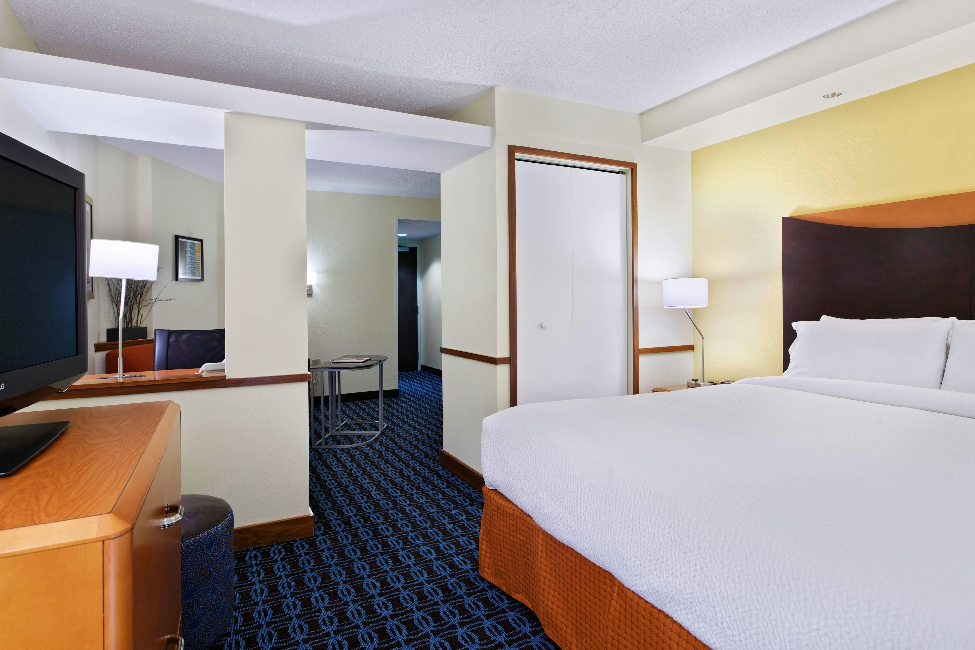 Fairfield by Marriott Inn & Suites Charlotte Arrowood