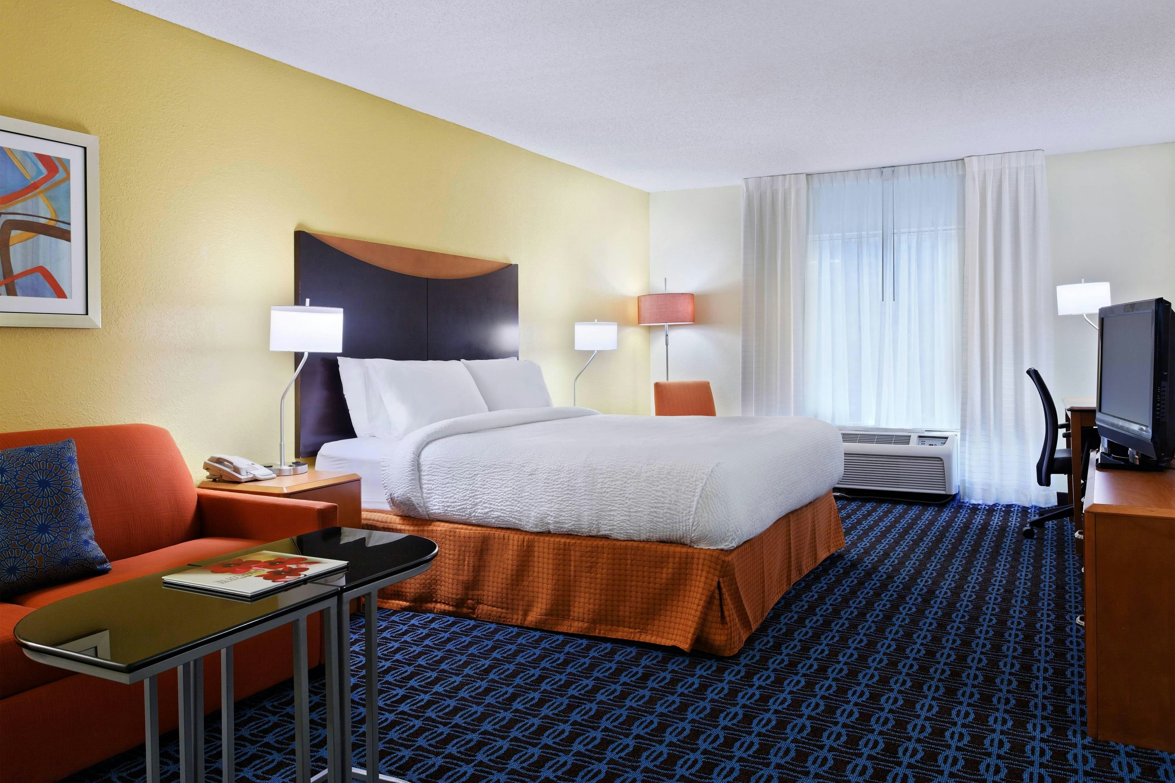 Fairfield by Marriott Inn & Suites Charlotte Arrowood