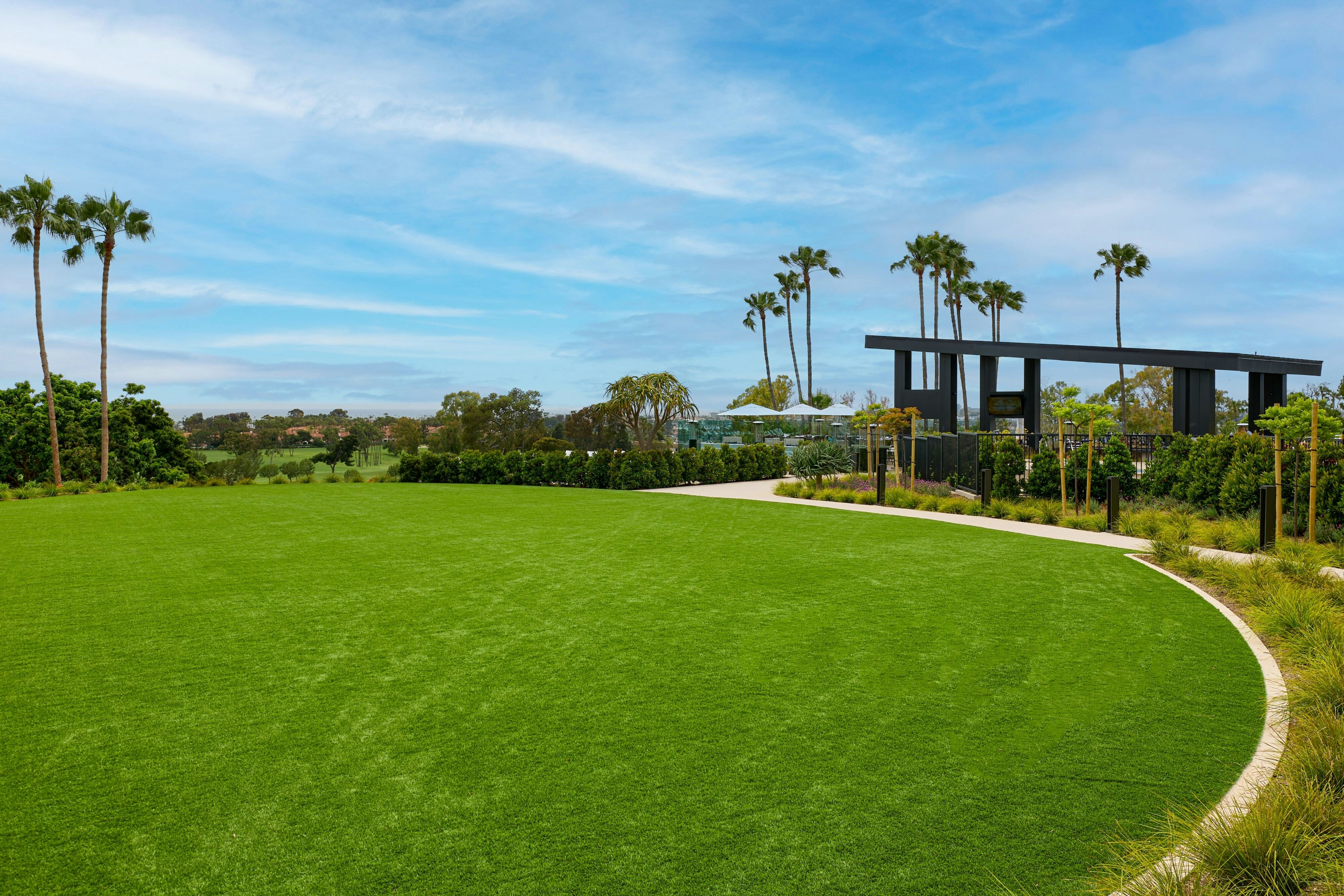 VEA Newport Beach, A Marriott Resort & Spa