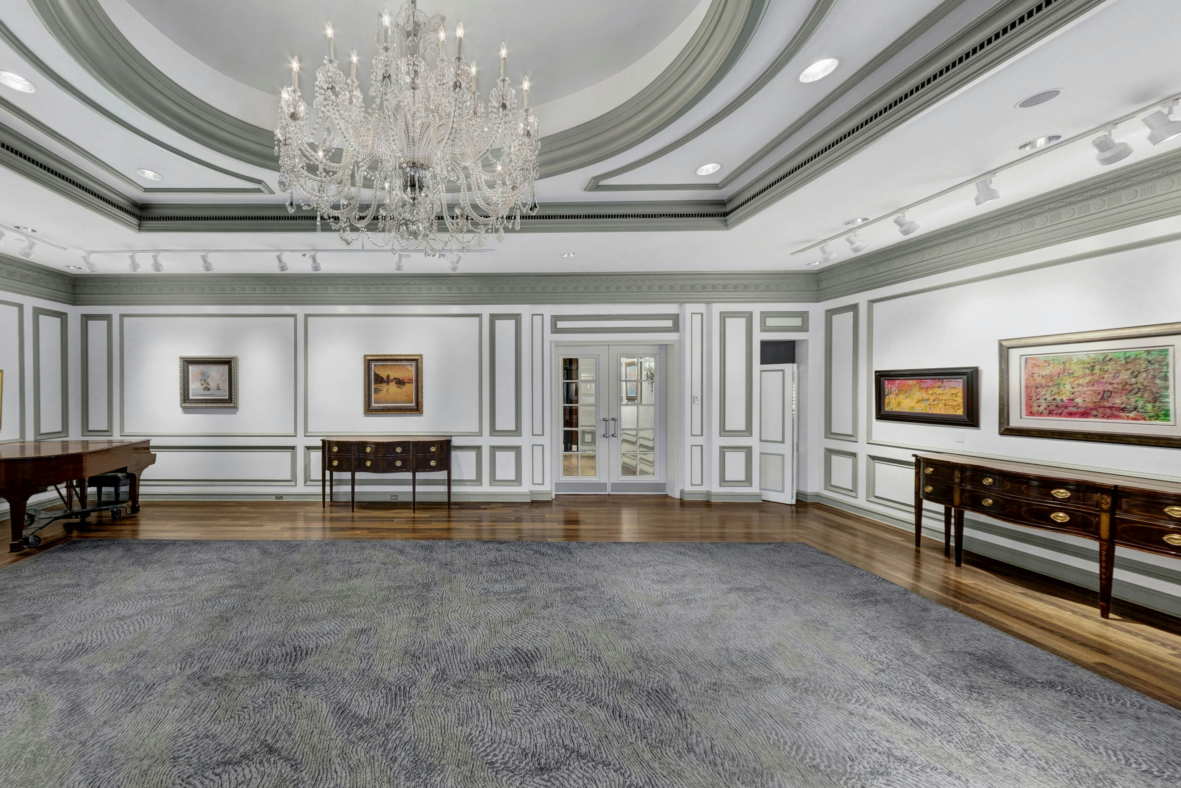 The Henry, Autograph Collection