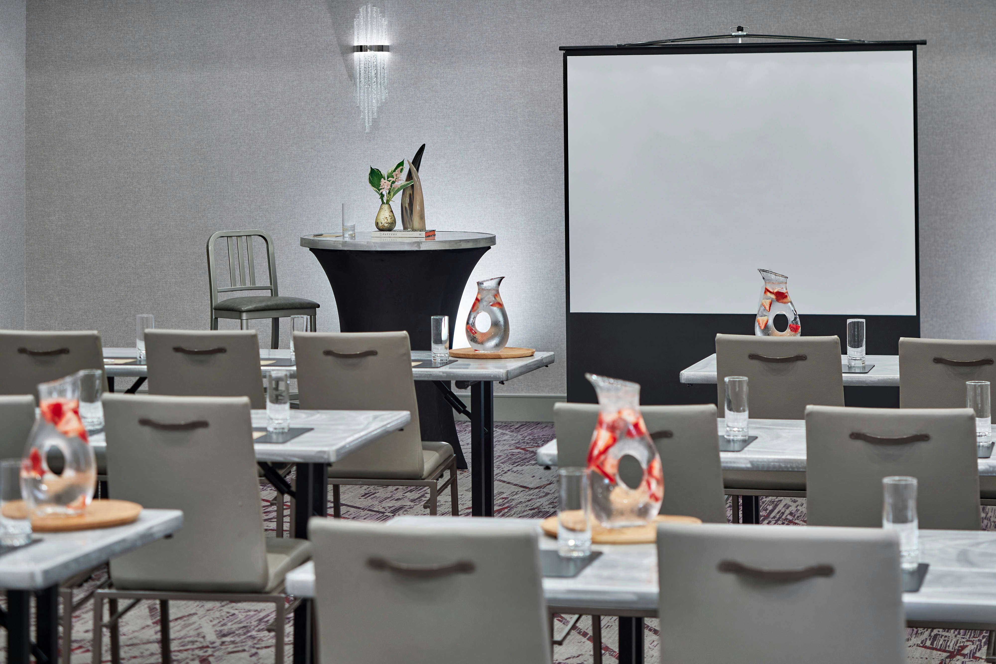 The Del Monte Lodge Renaissance Rochester Hotel & Spa