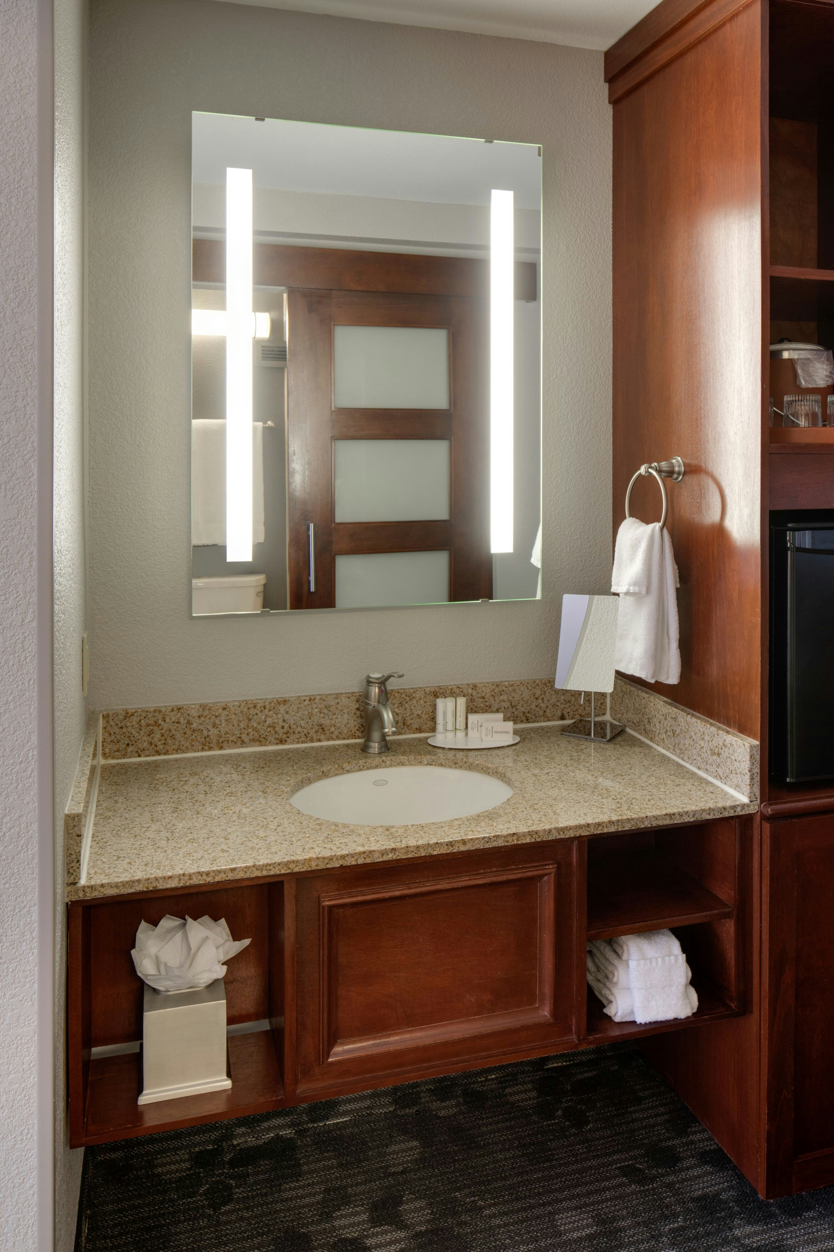 Courtyard by Marriott Boston Logan Airport