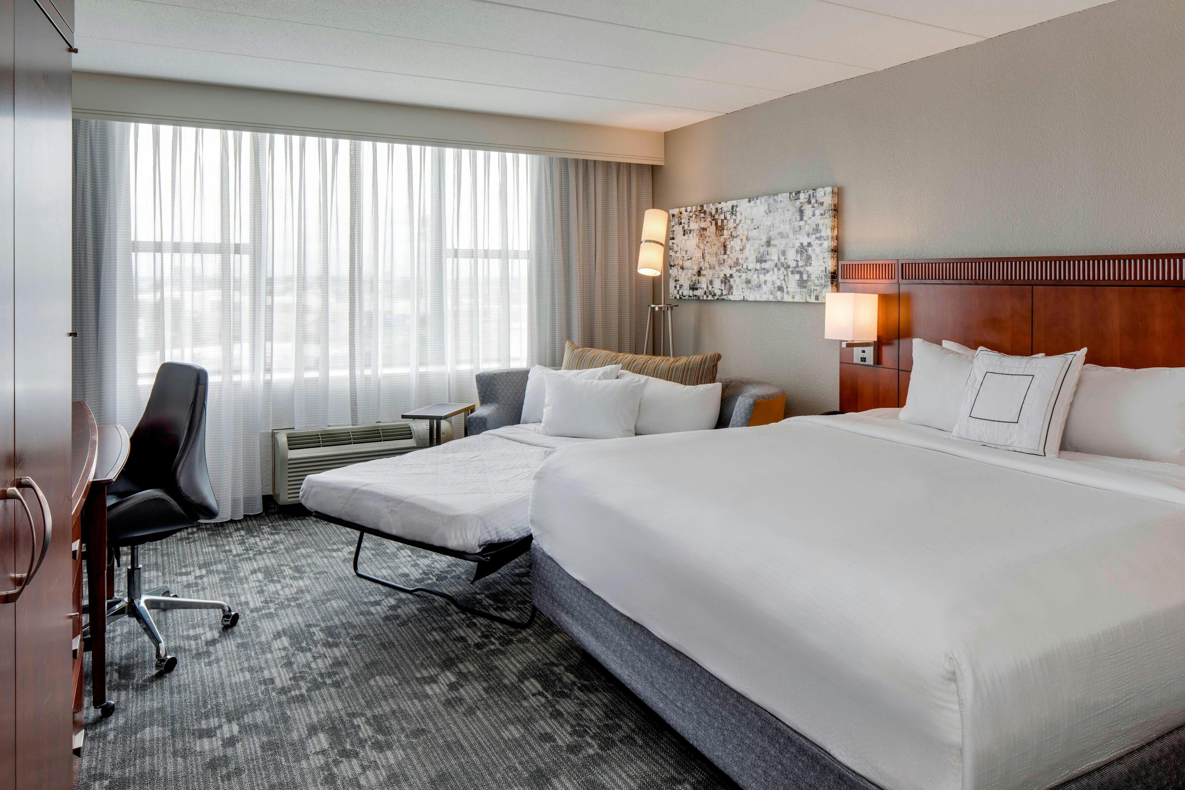 Courtyard by Marriott Boston Logan Airport