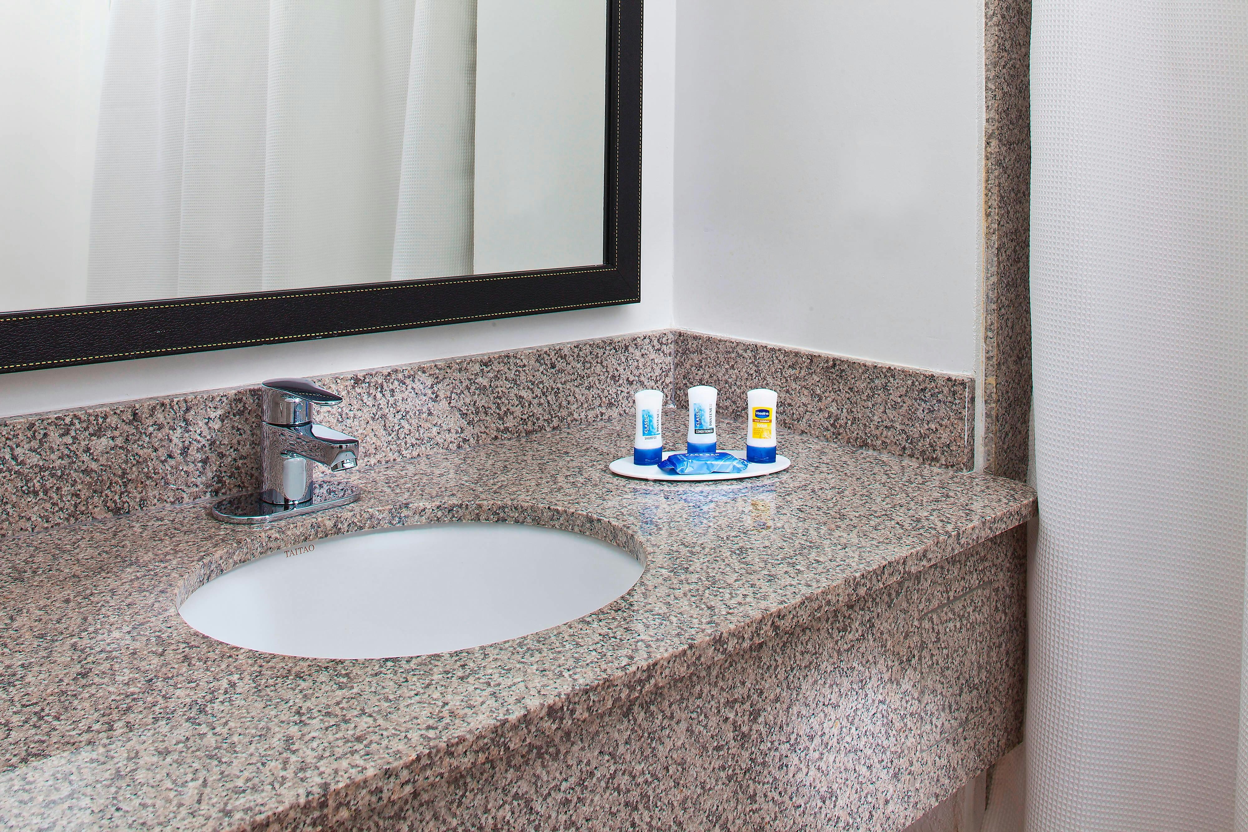 Fairfield by Marriott Inn & Suites Houston Hobby Airport