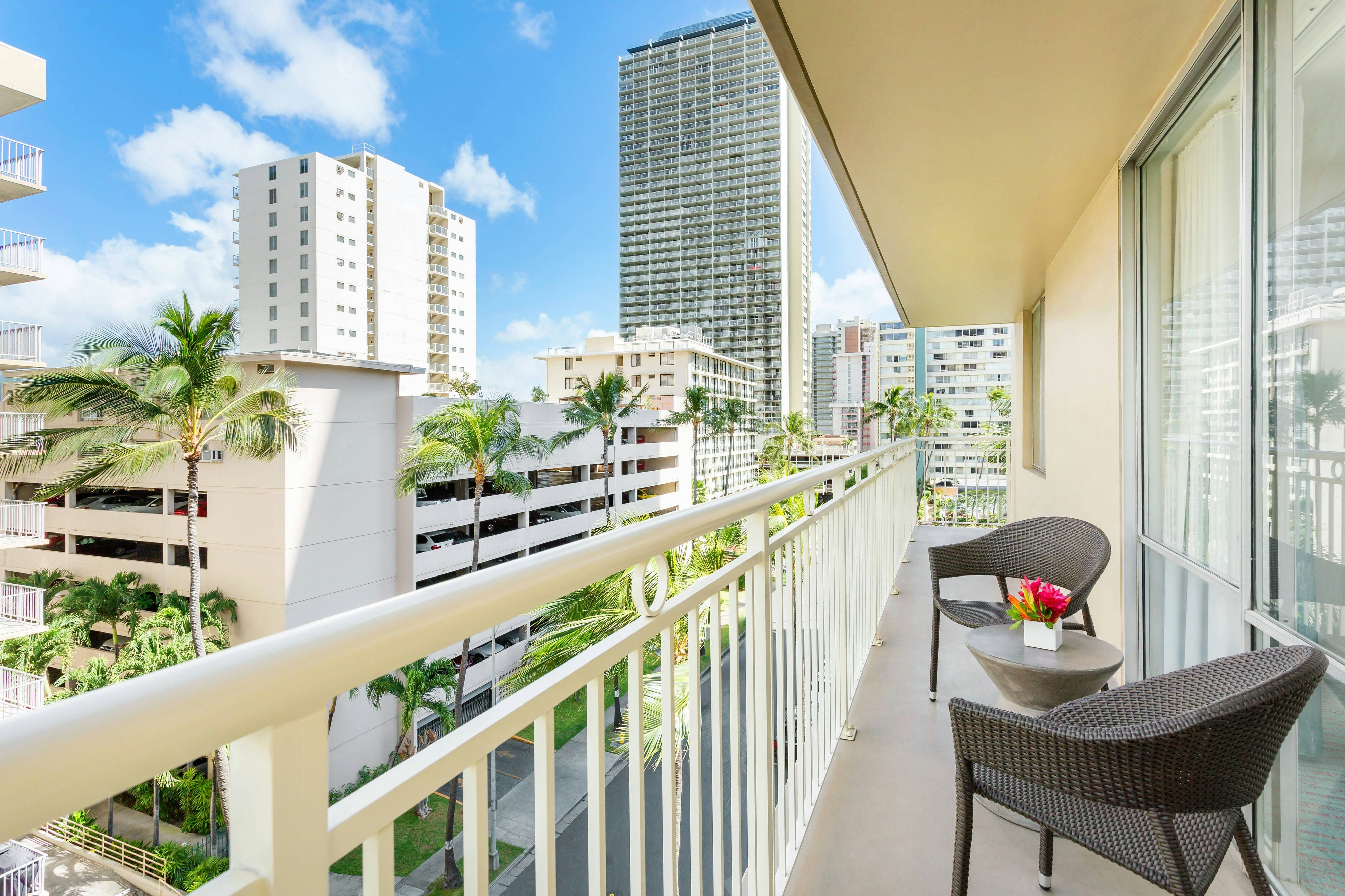 Courtyard by Marriott Waikiki Beach