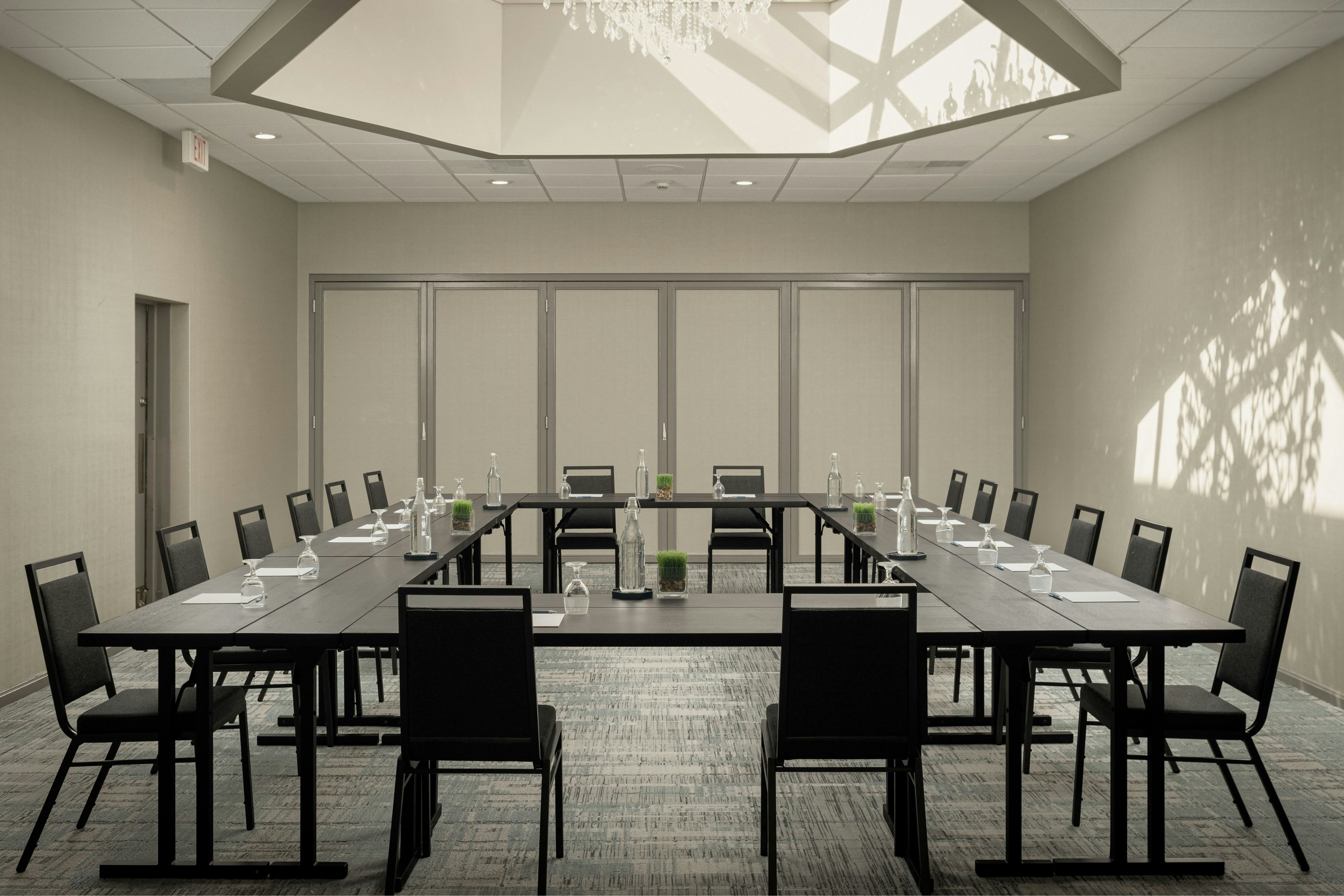 Four Points by Sheraton Milwaukee North Shore